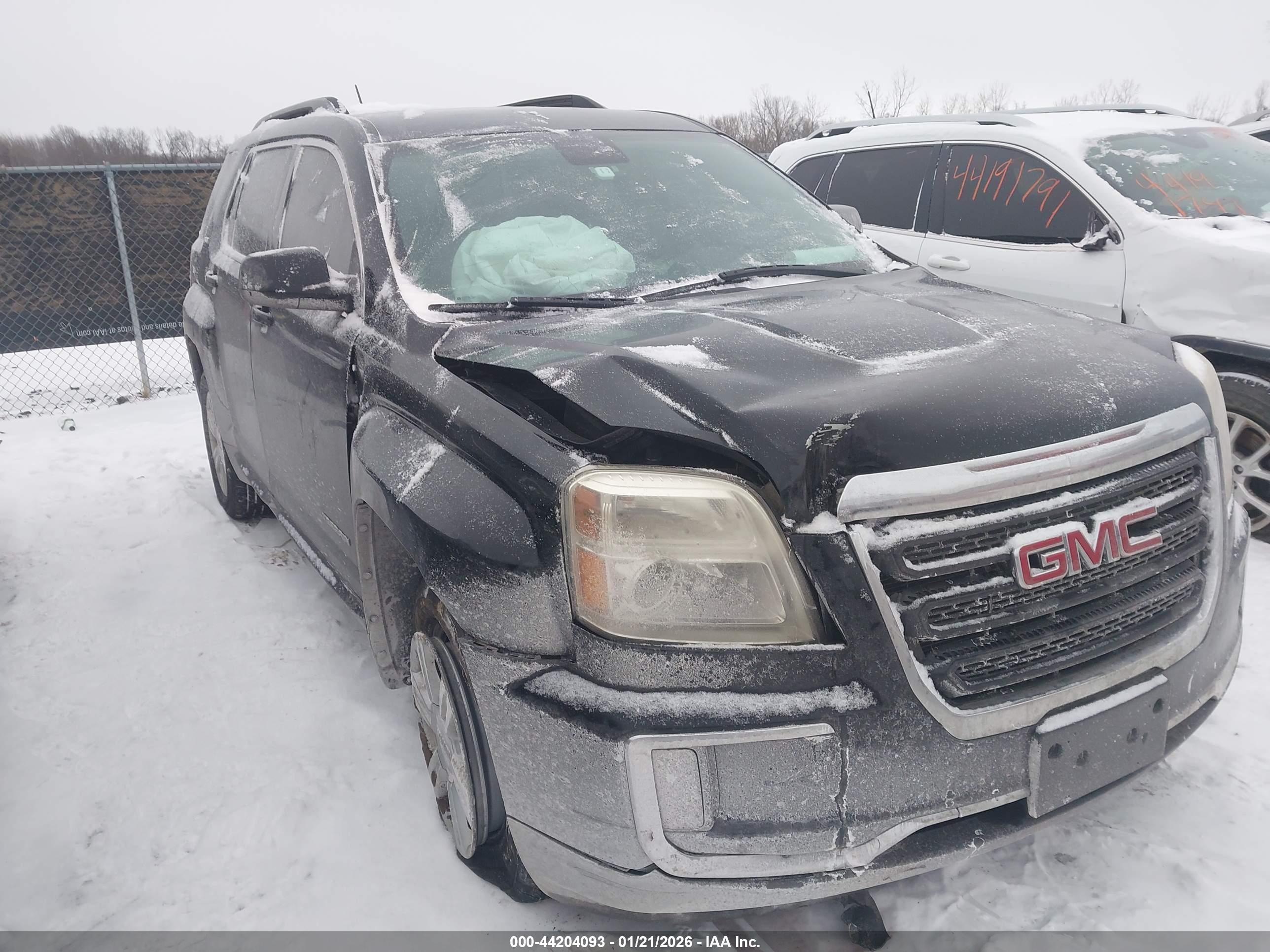 GMC TERRAIN image 6