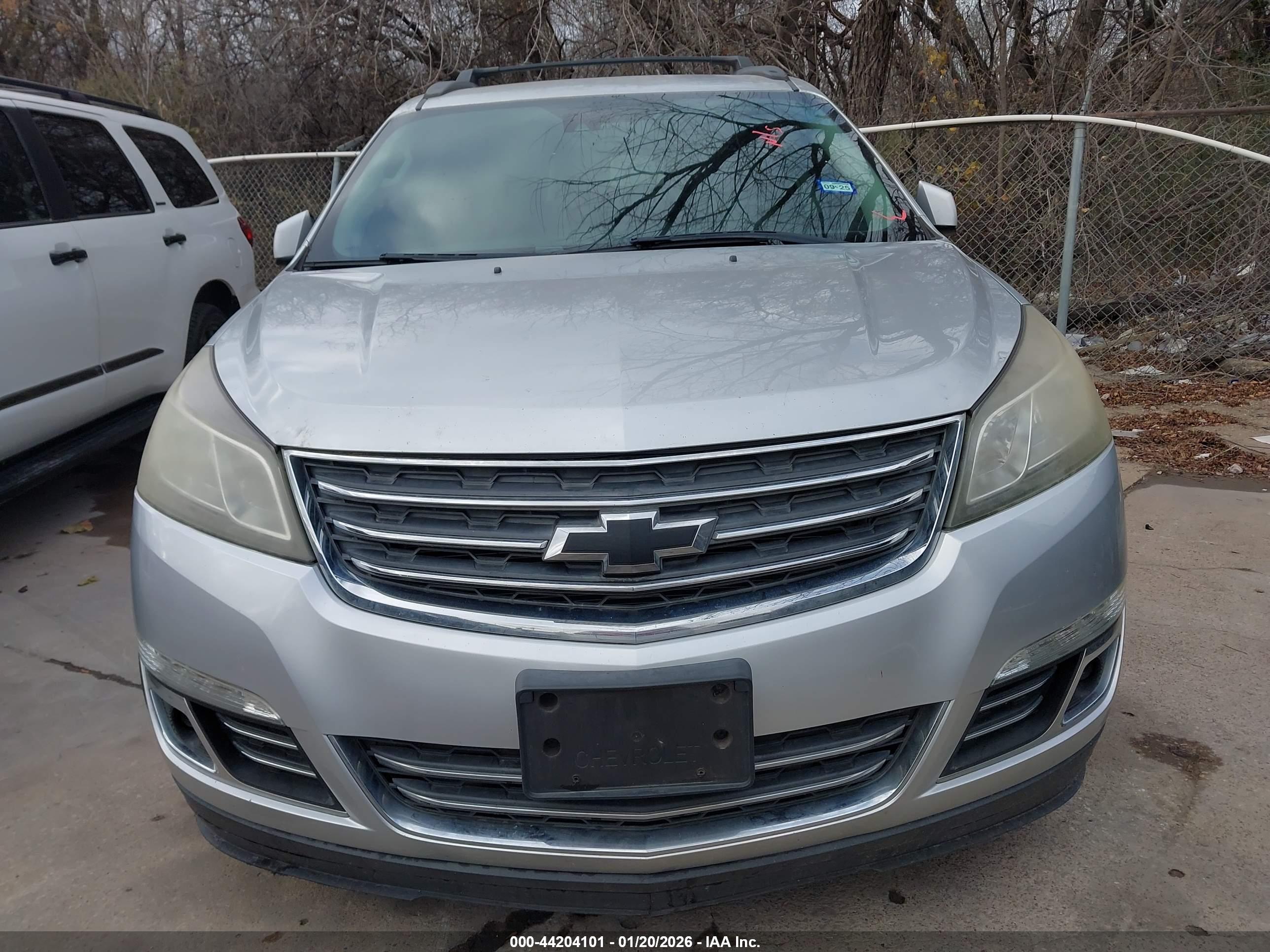 CHEVROLET TRAVERSE image 6