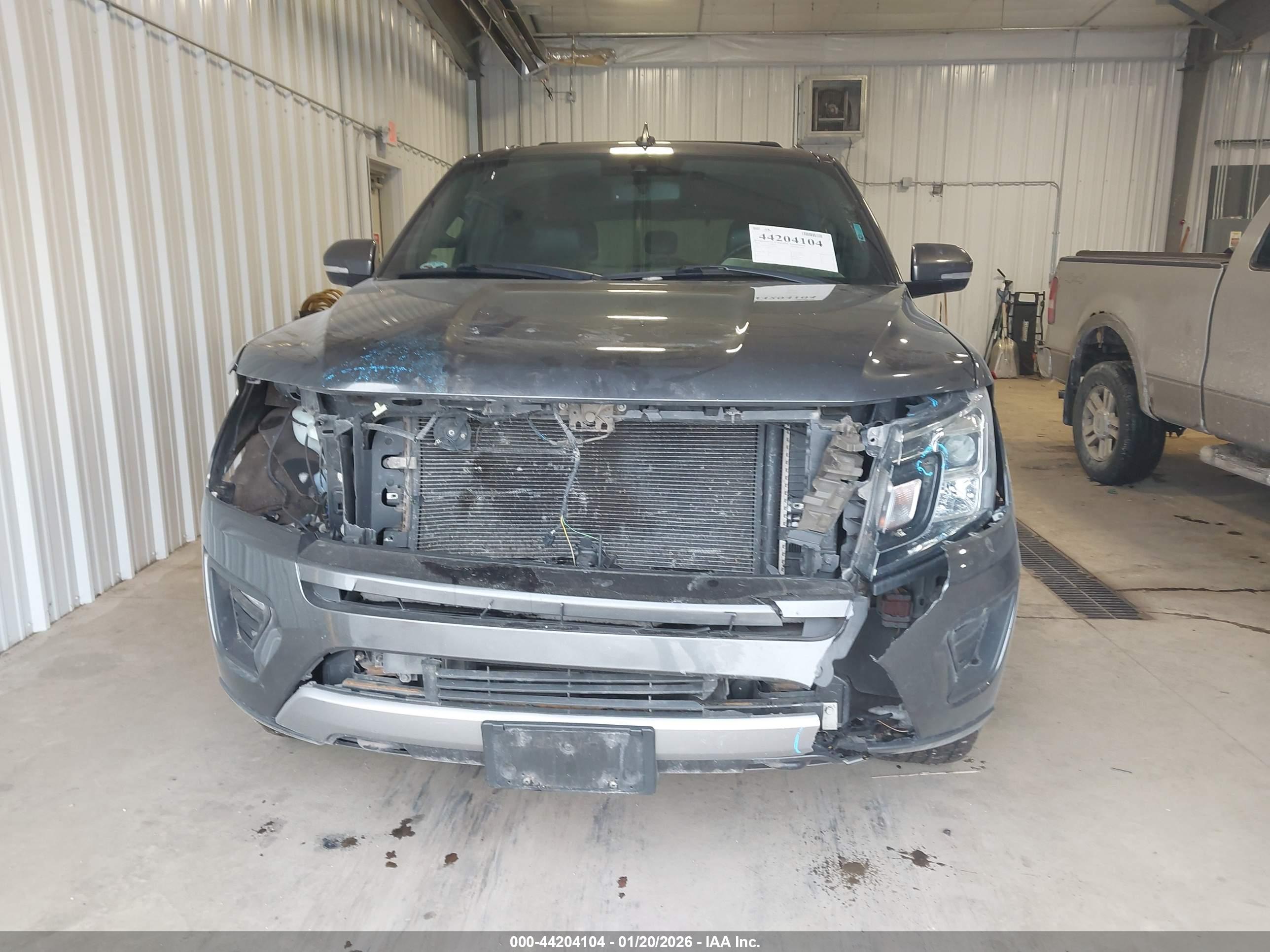 FORD EXPEDITION image 6