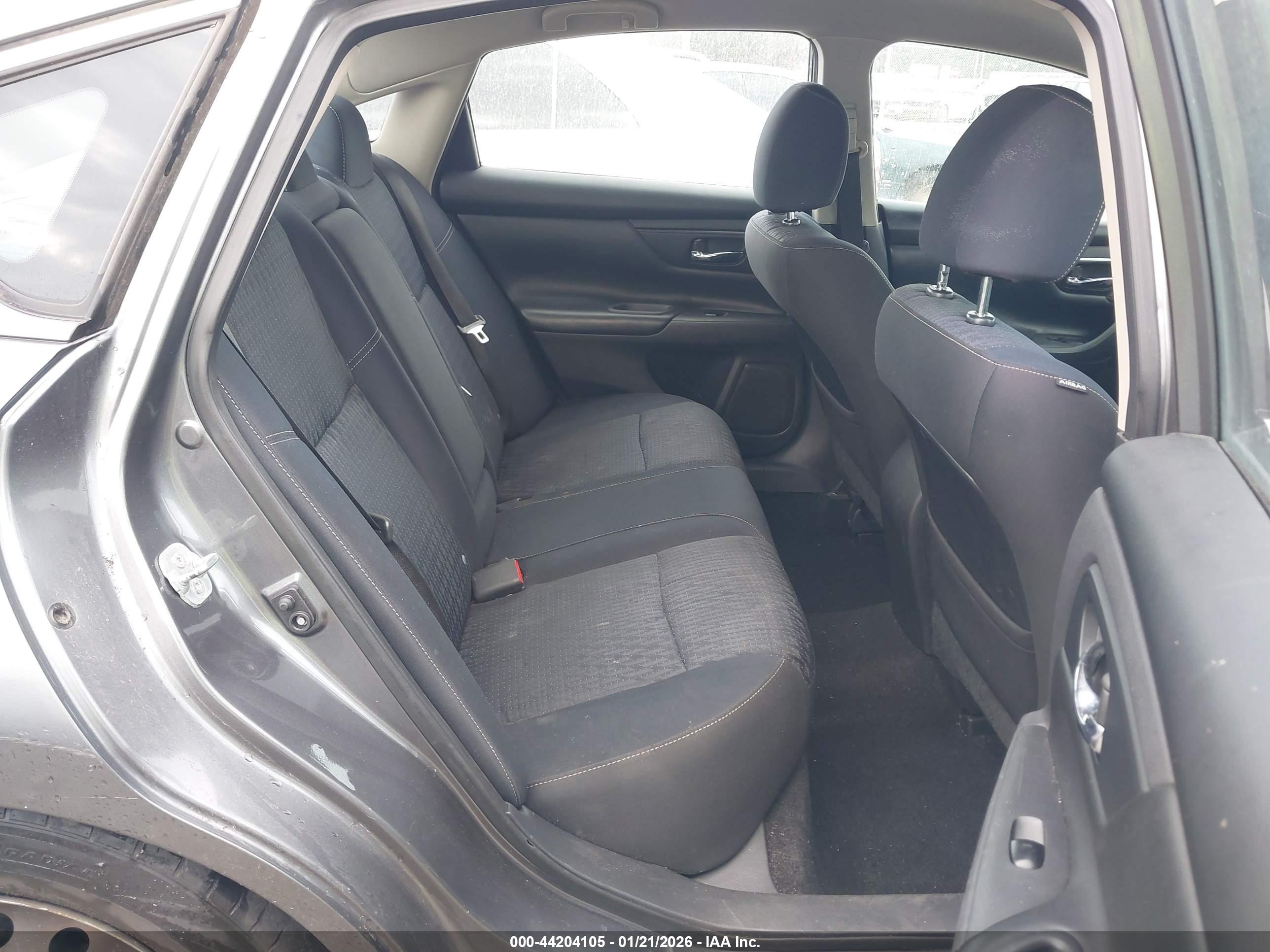 NISSAN ALTIMA image 8