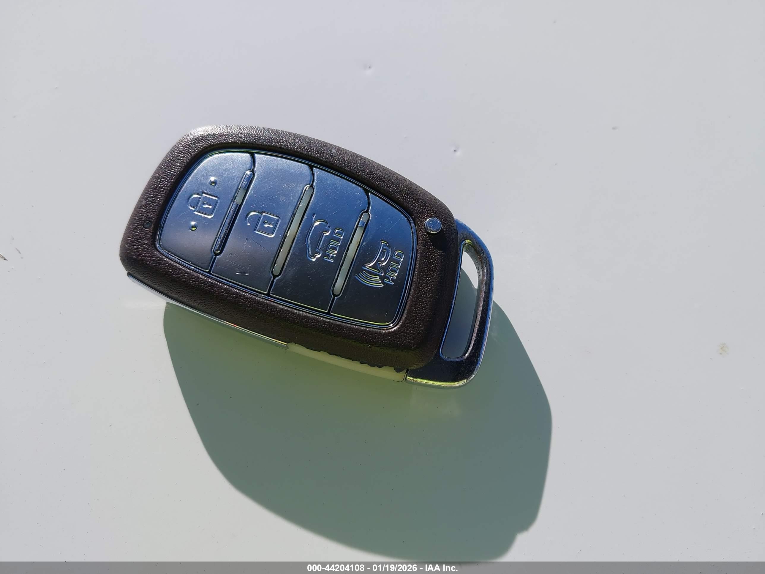 HYUNDAI TUCSON image 11