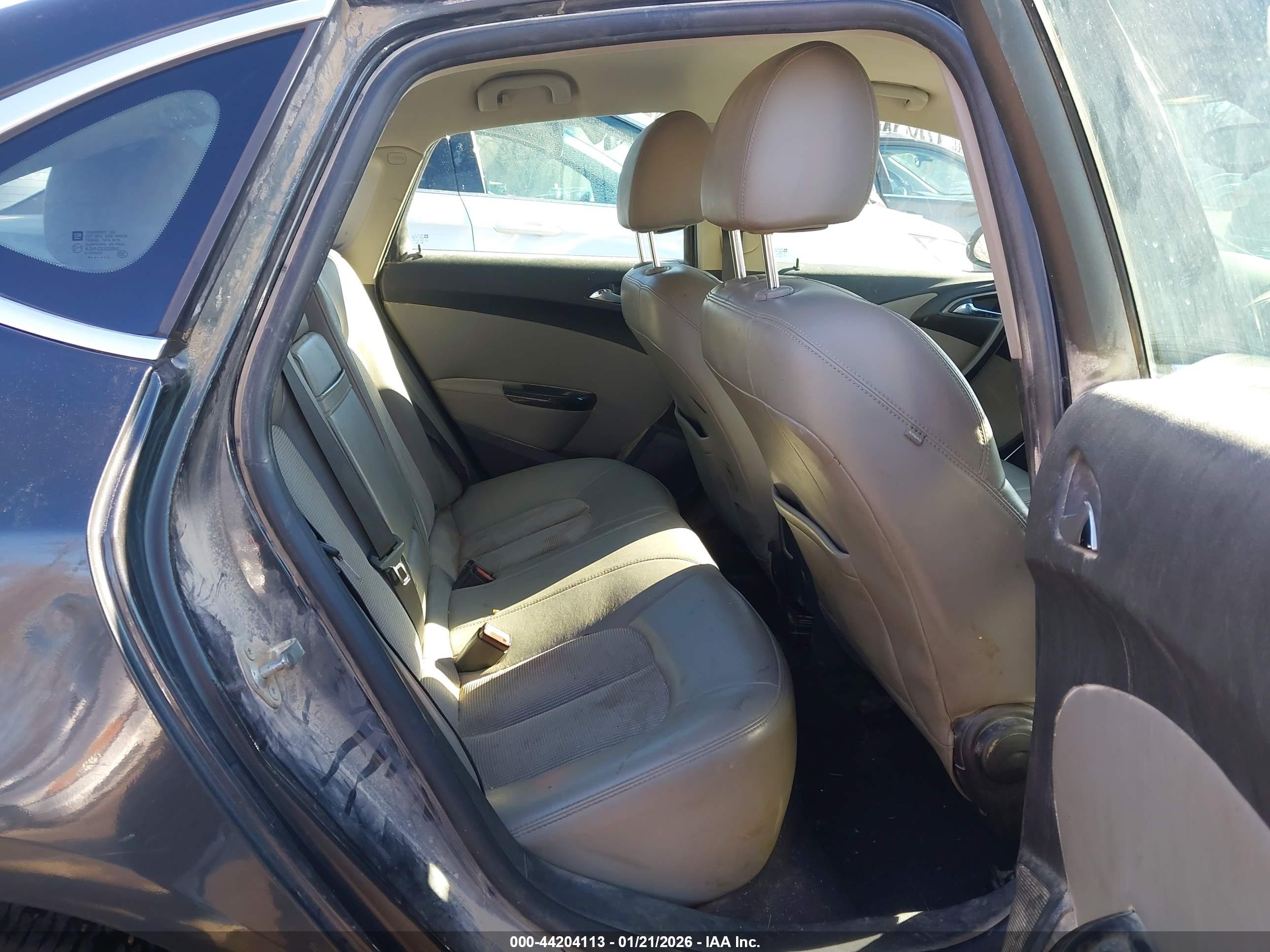 BUICK VERANO image 8