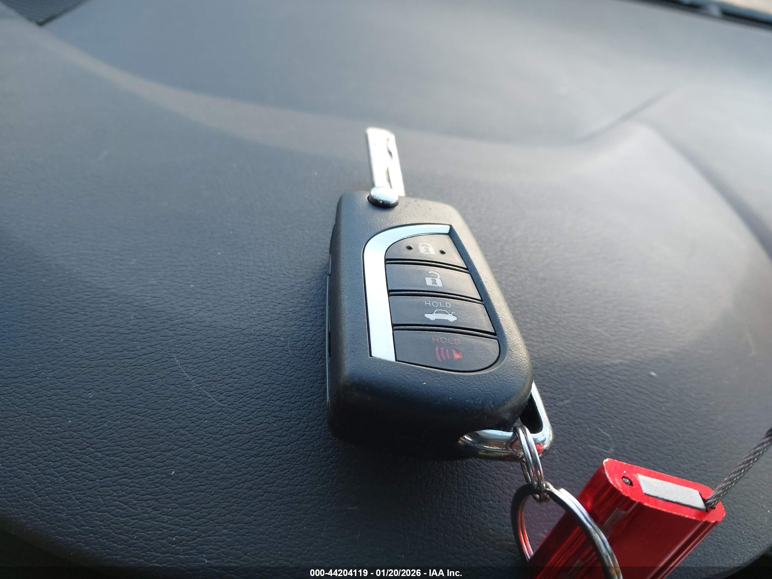 TOYOTA COROLLA image 11