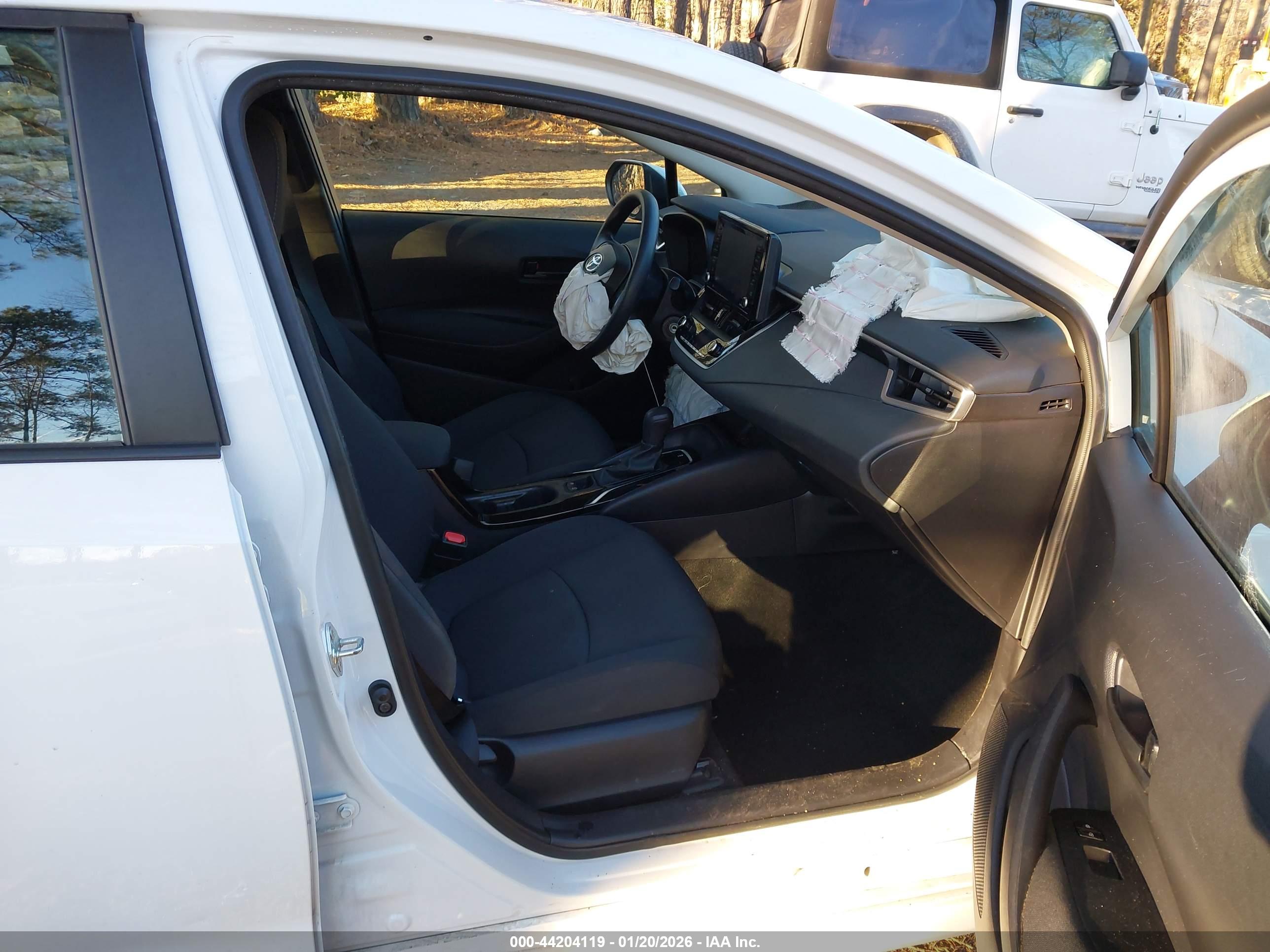 TOYOTA COROLLA image 5