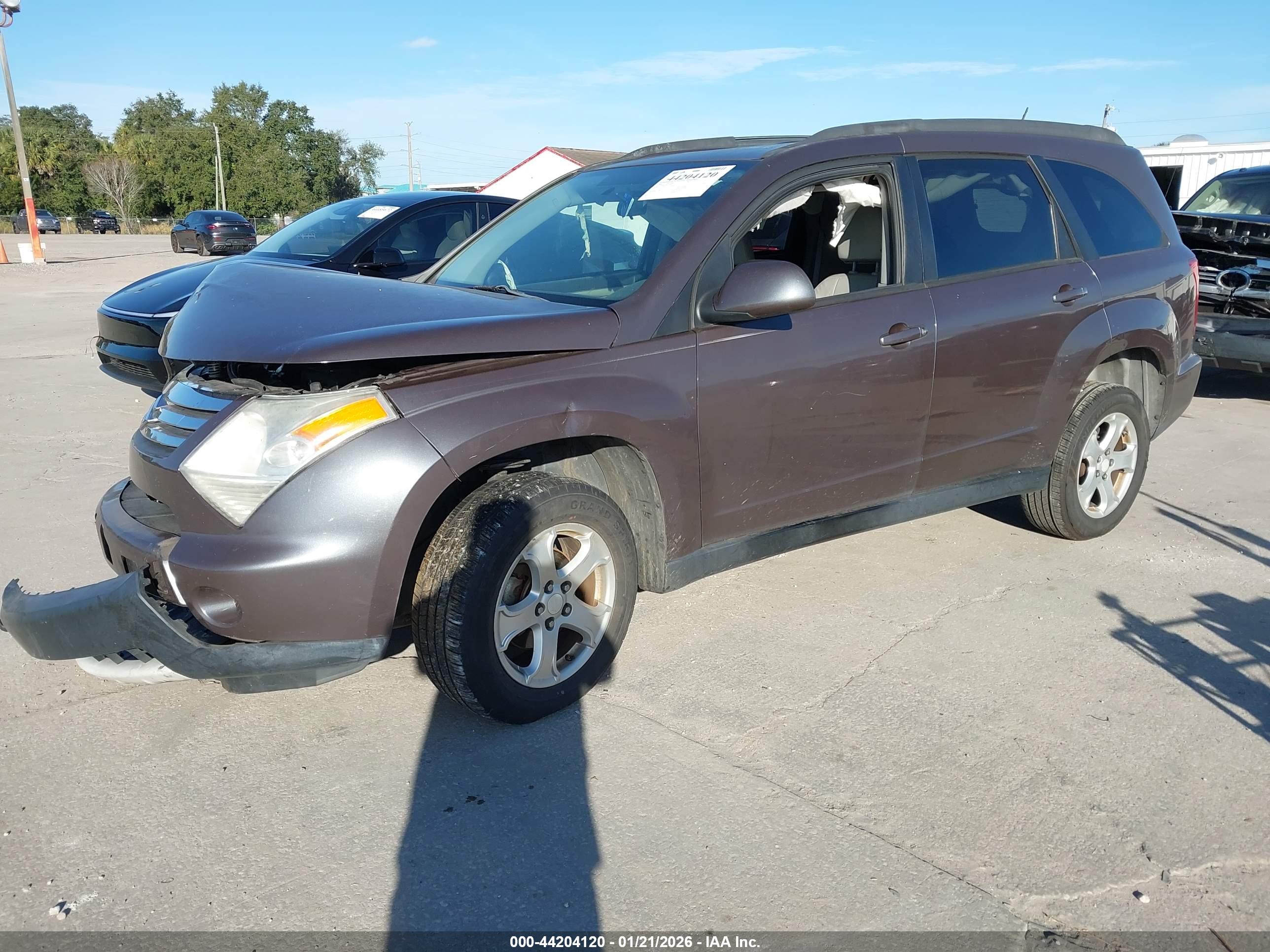 SUZUKI XL7 image 2
