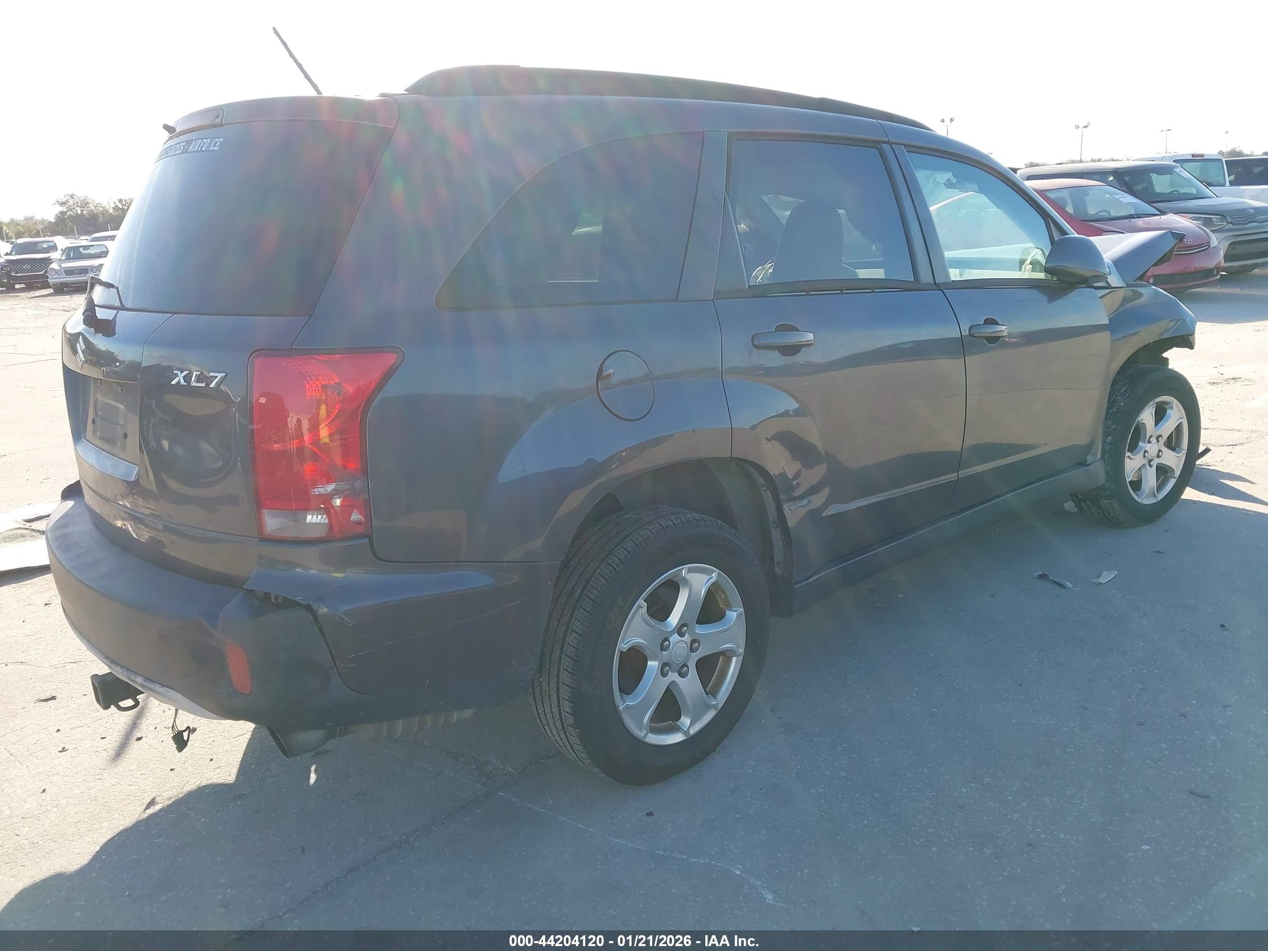 SUZUKI XL7 image 4