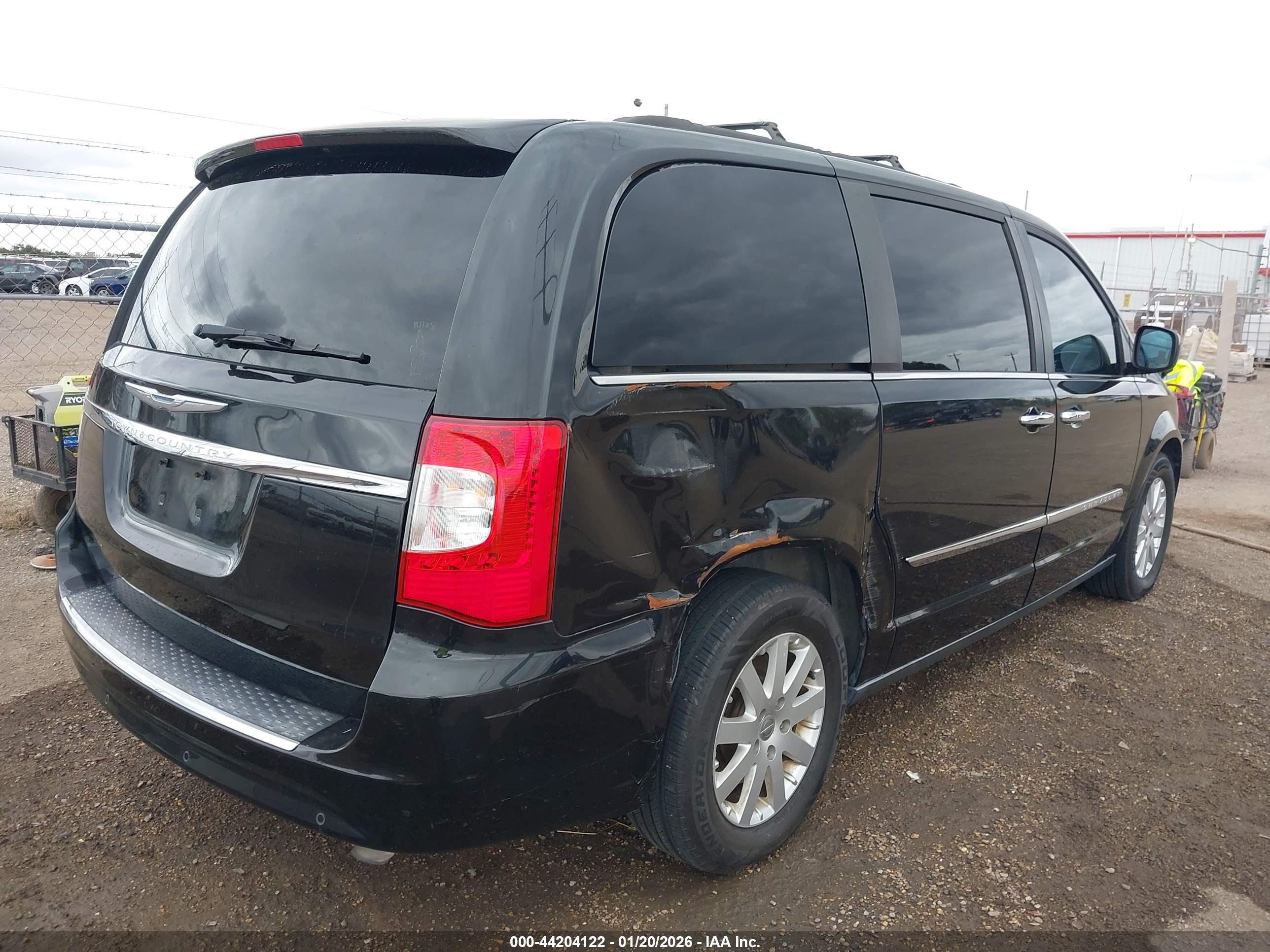 CHRYSLER TOWN image 6
