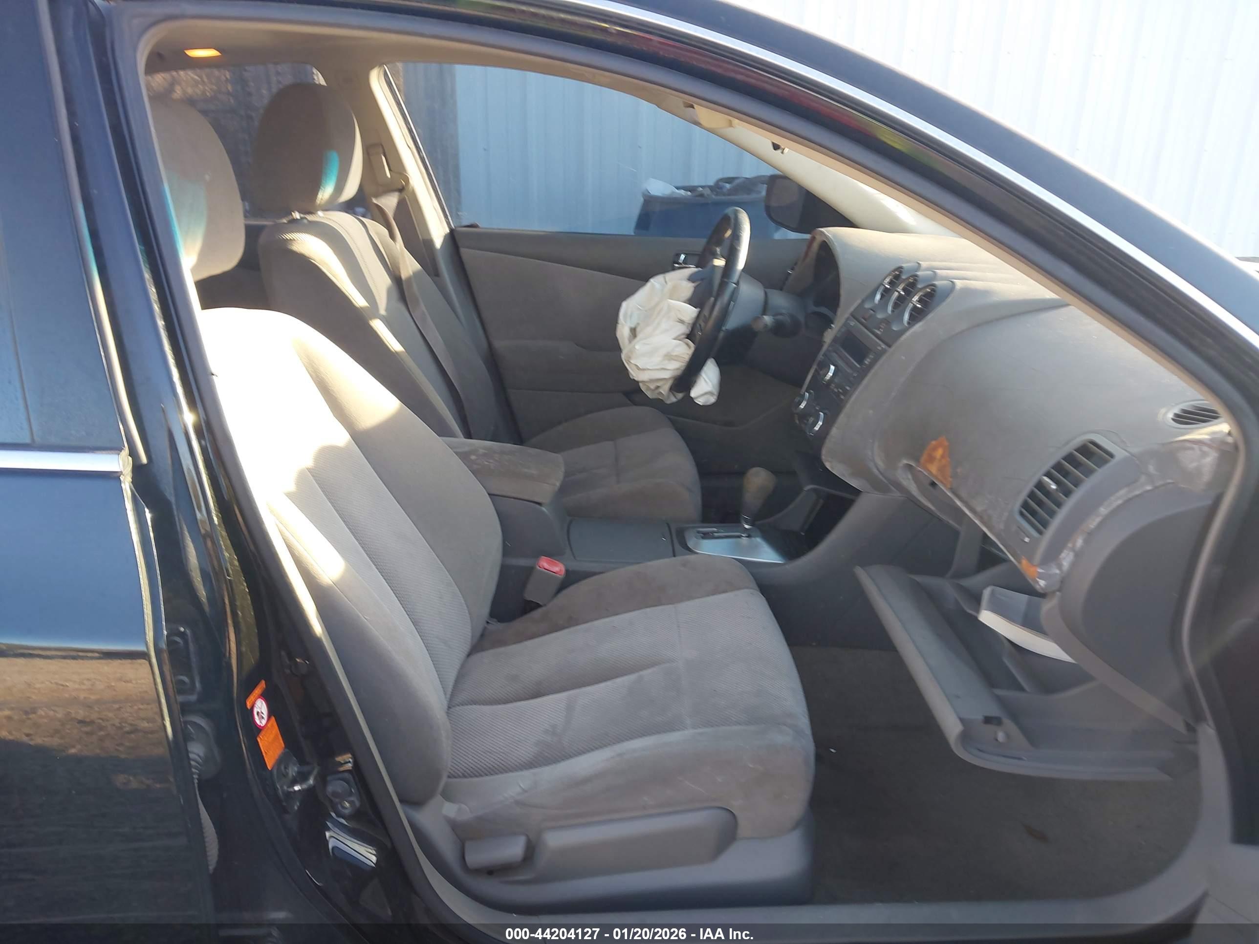NISSAN ALTIMA image 5