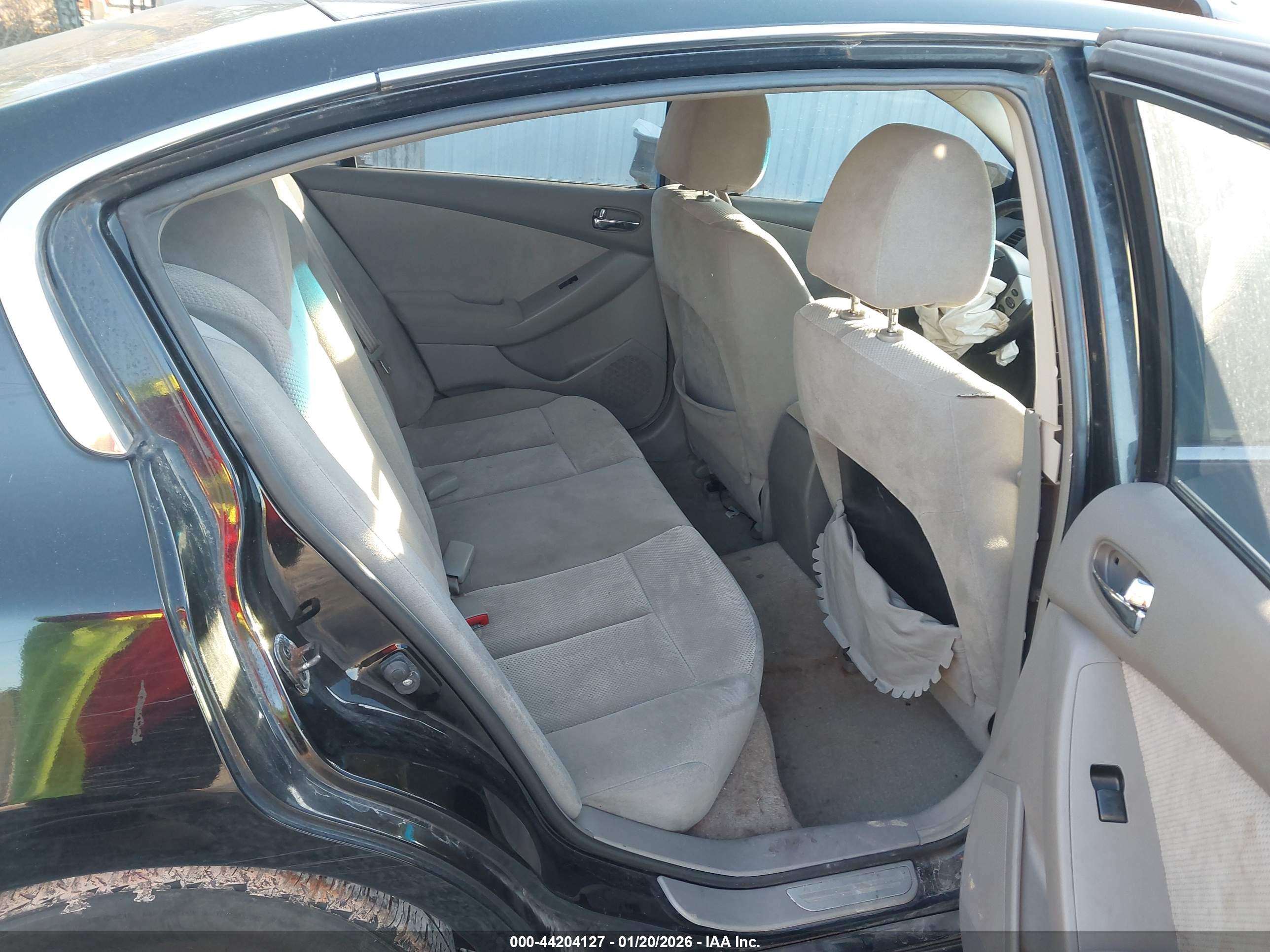 NISSAN ALTIMA image 8