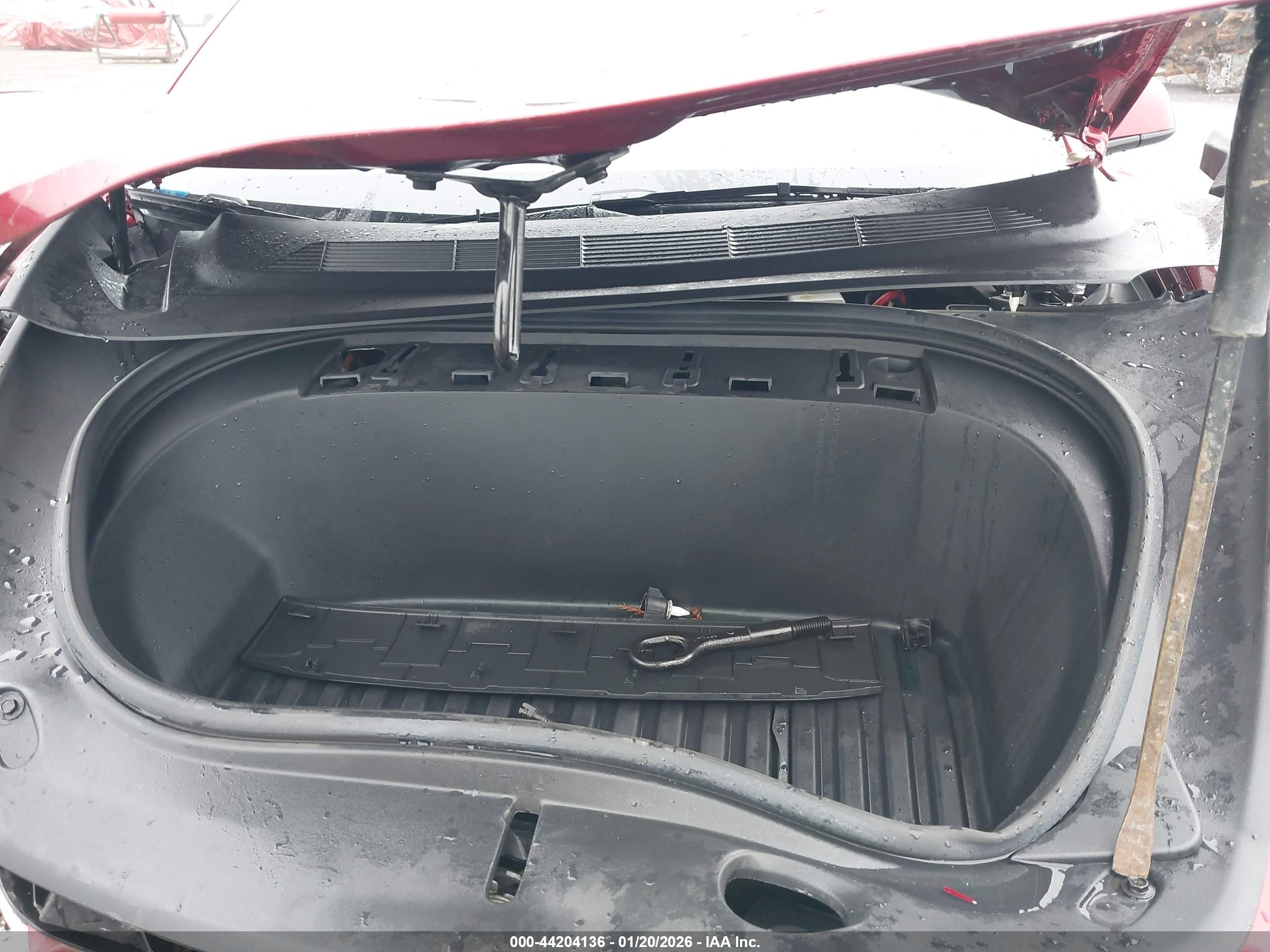 TESLA MODEL image 10