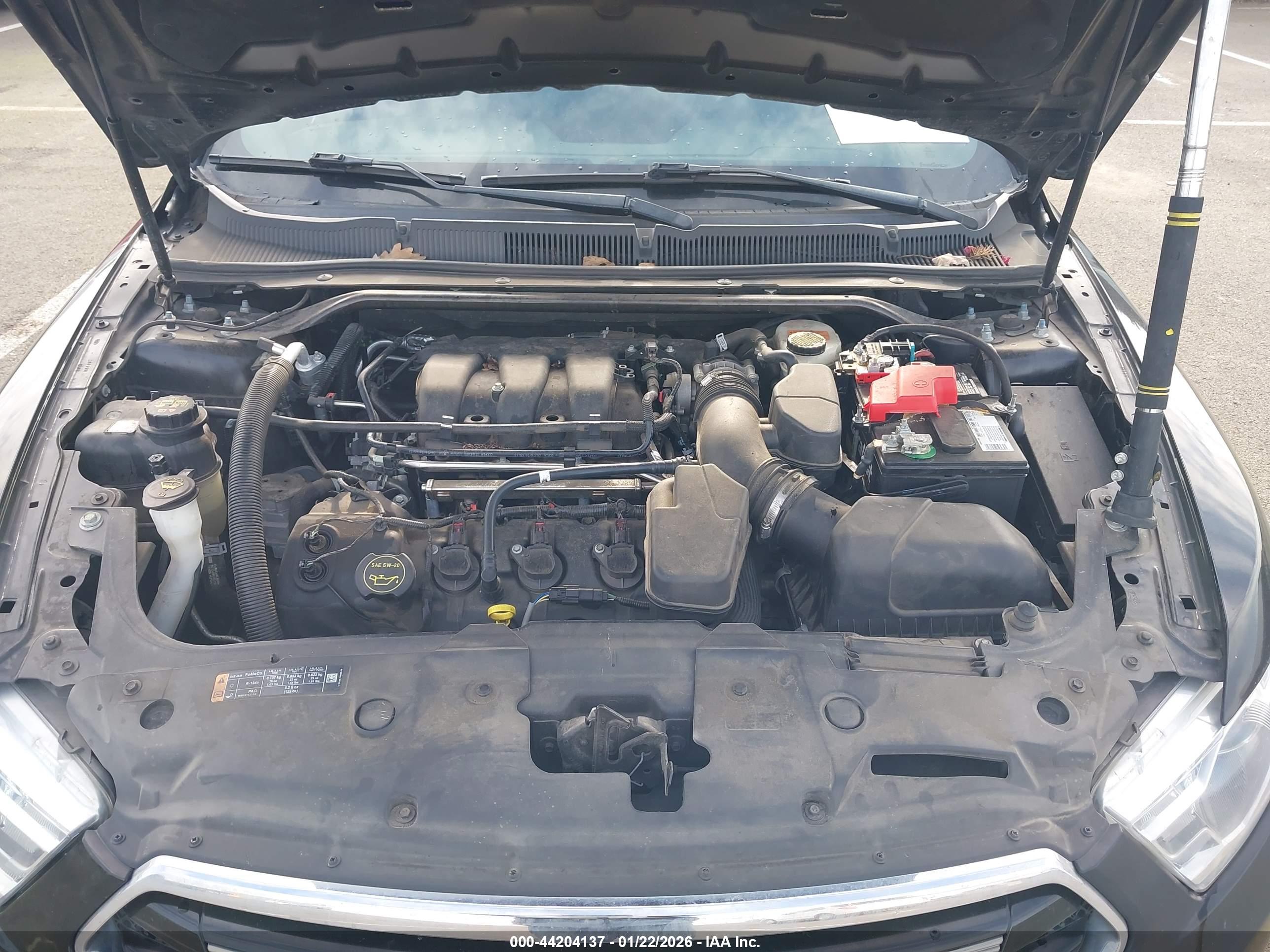 FORD TAURUS image 10