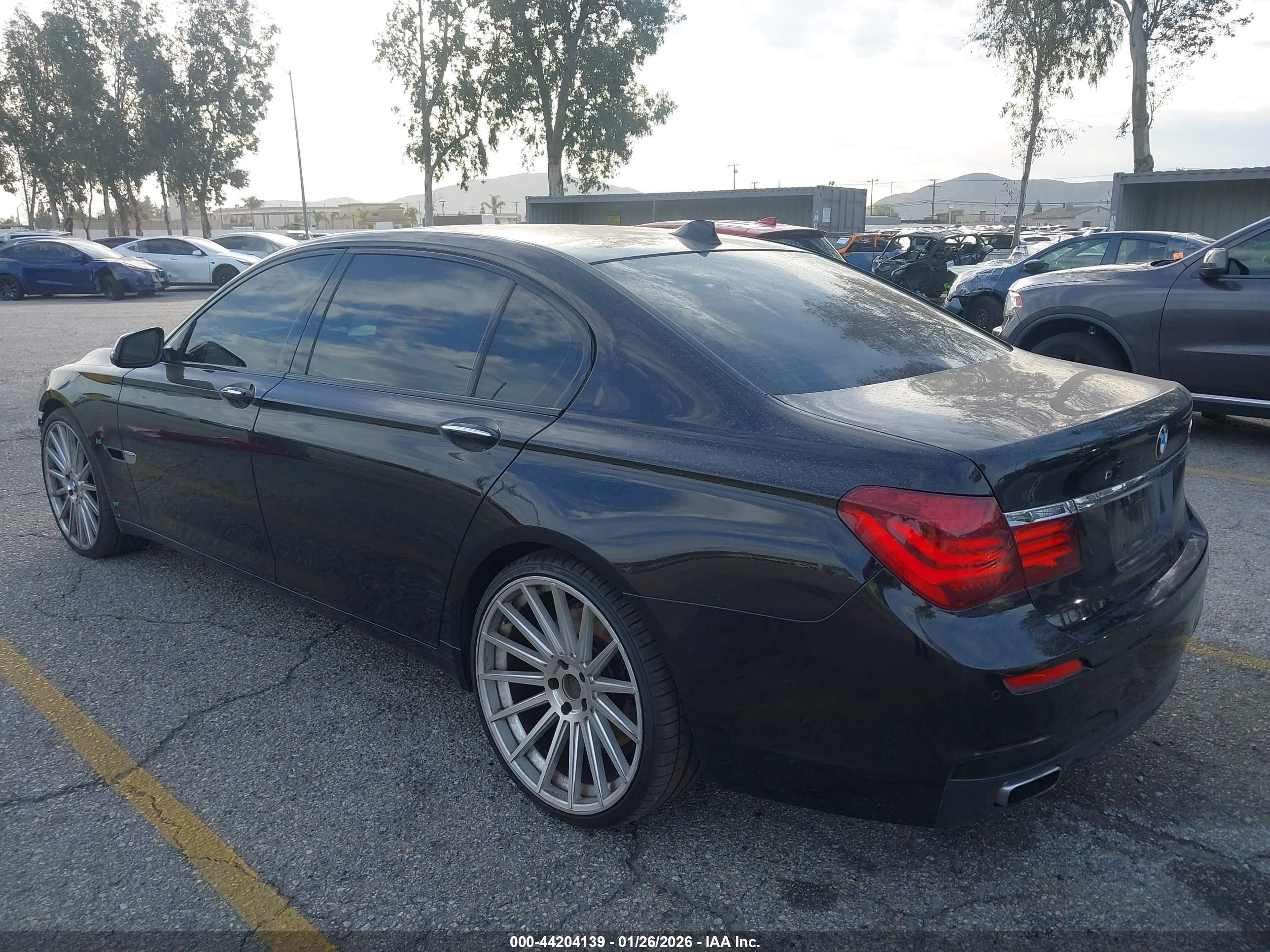 BMW 750LI image 3