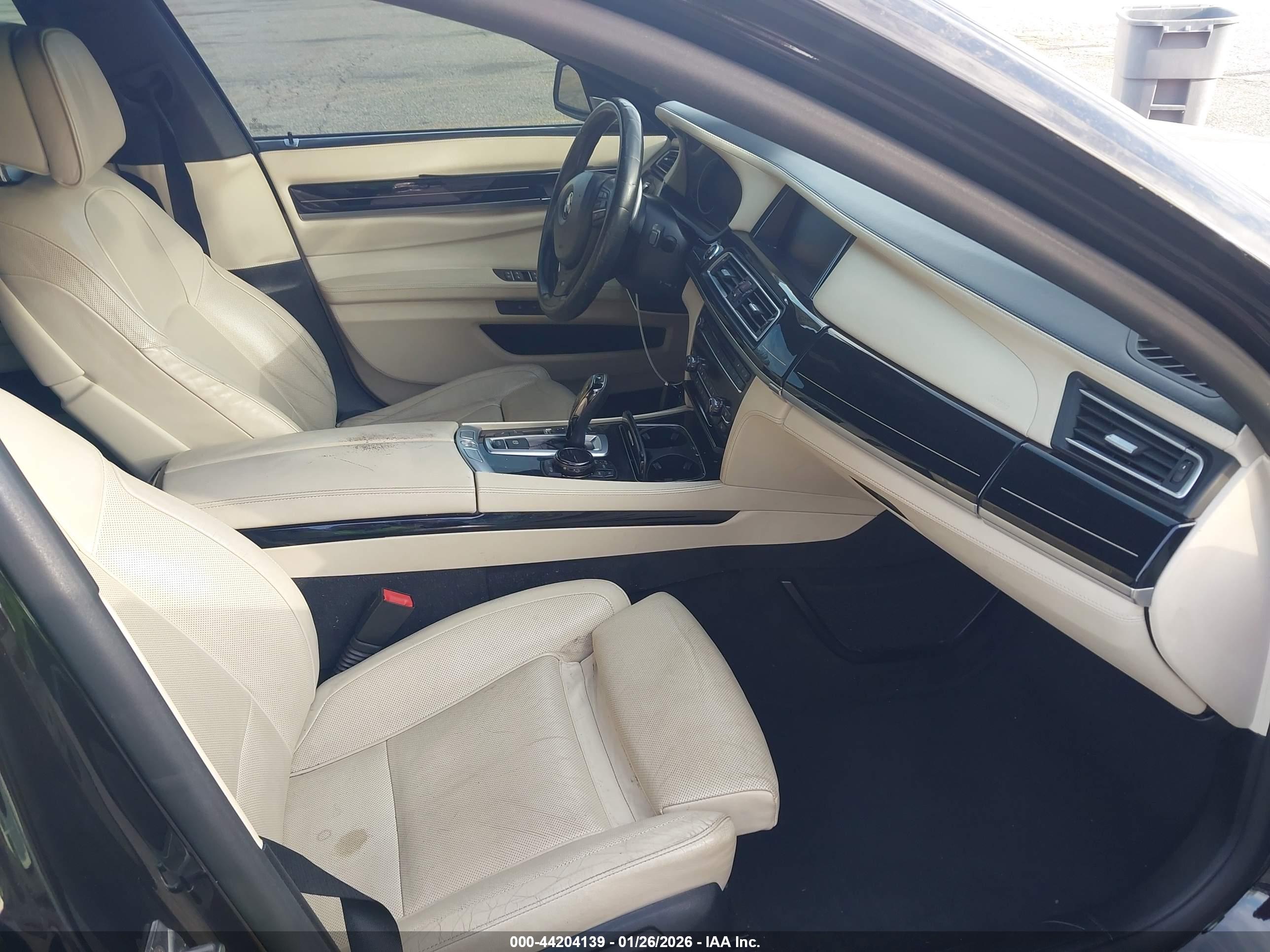 BMW 750LI image 5