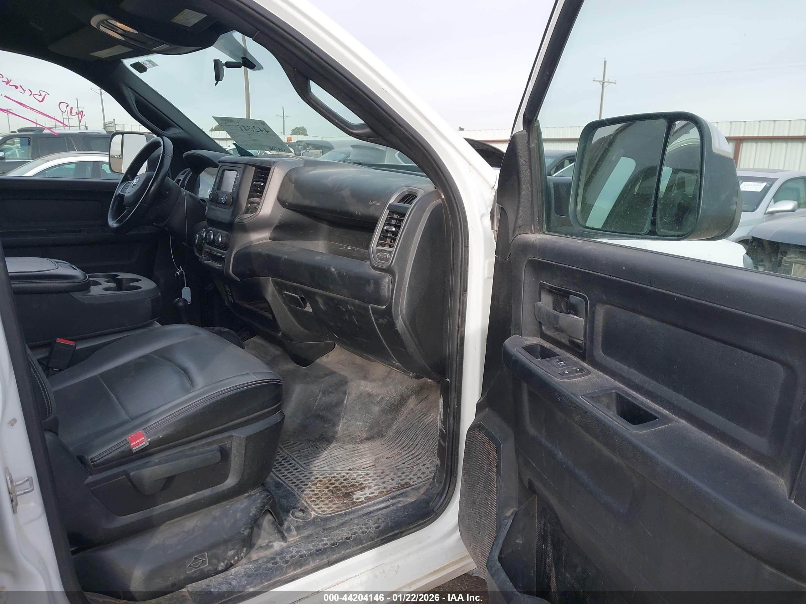 RAM 2500 image 5