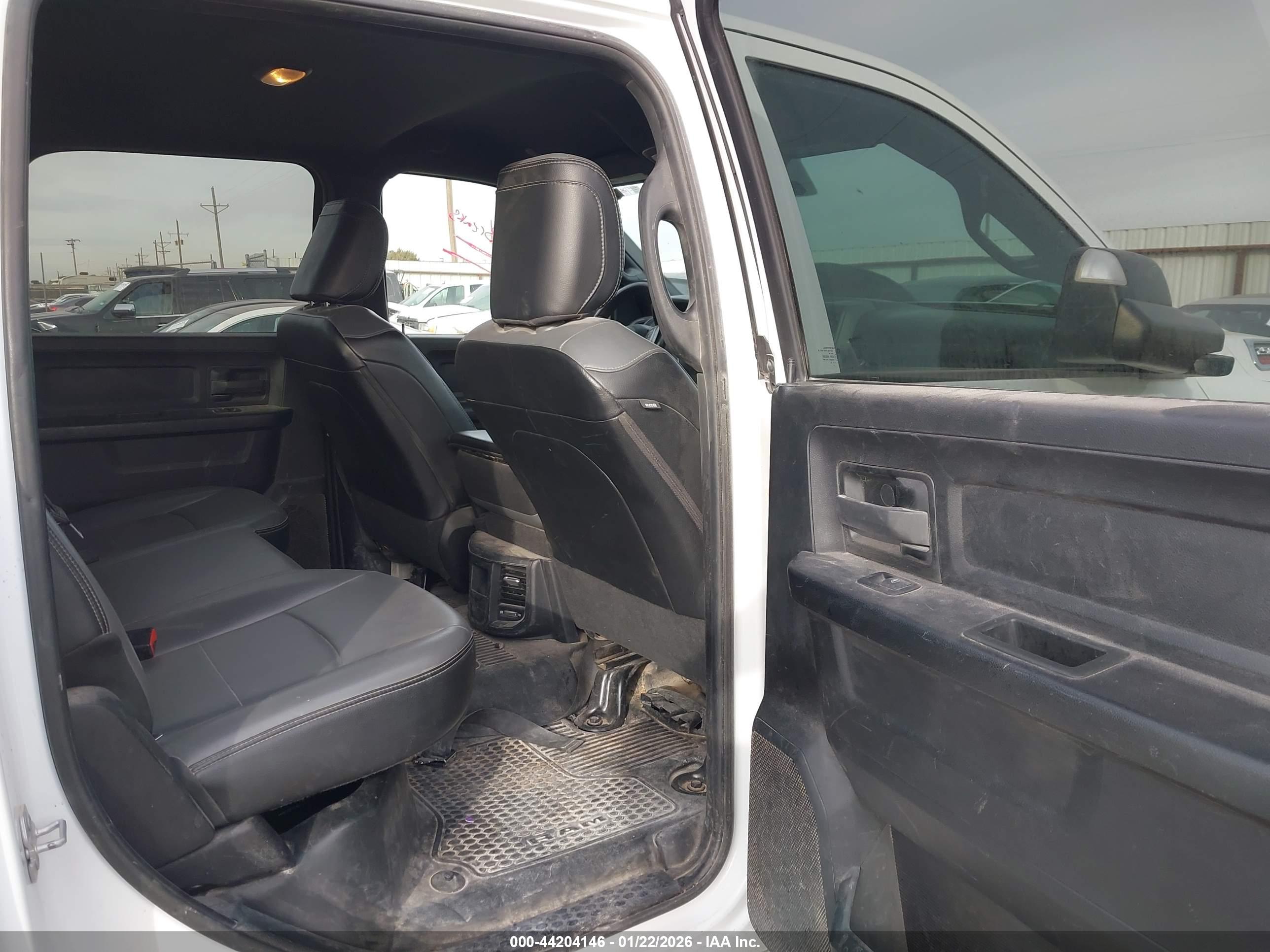 RAM 2500 image 8