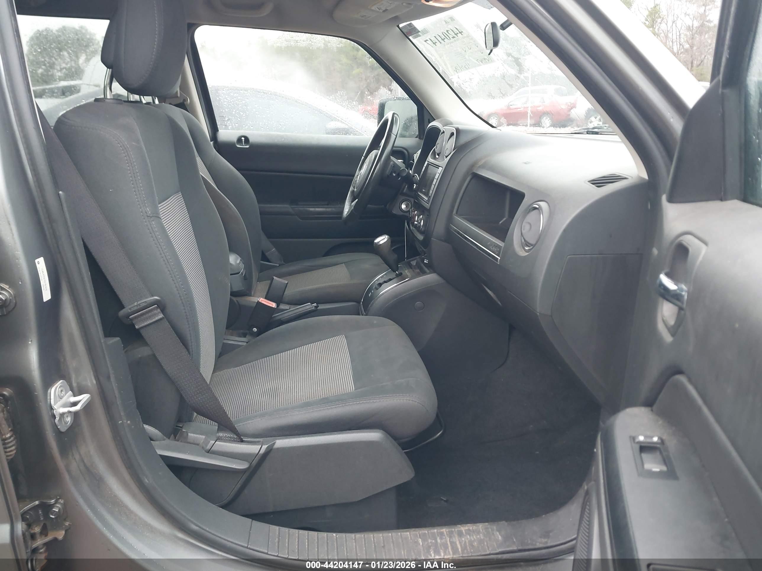 JEEP PATRIOT image 5