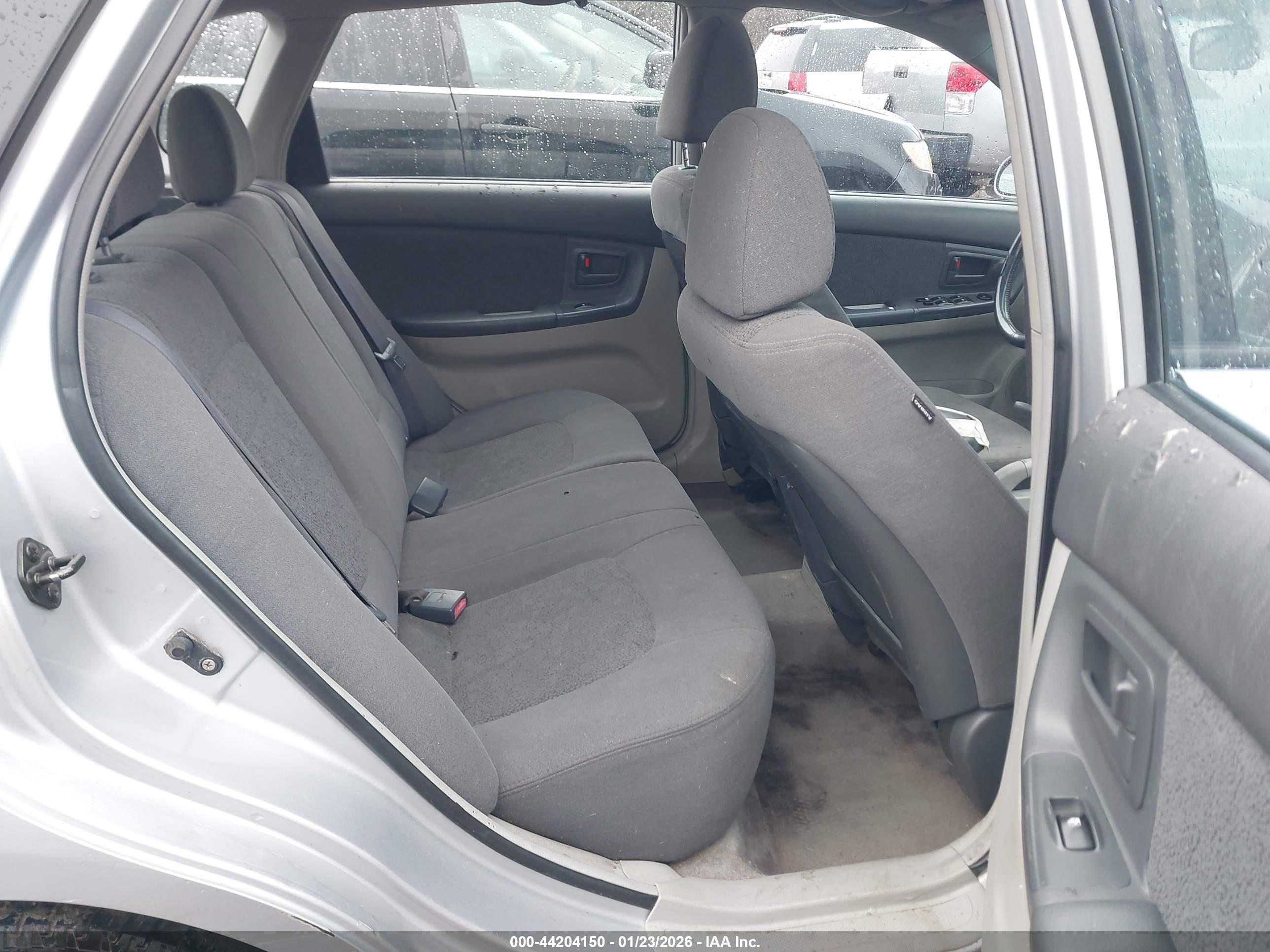 KIA SPECTRA5 image 8