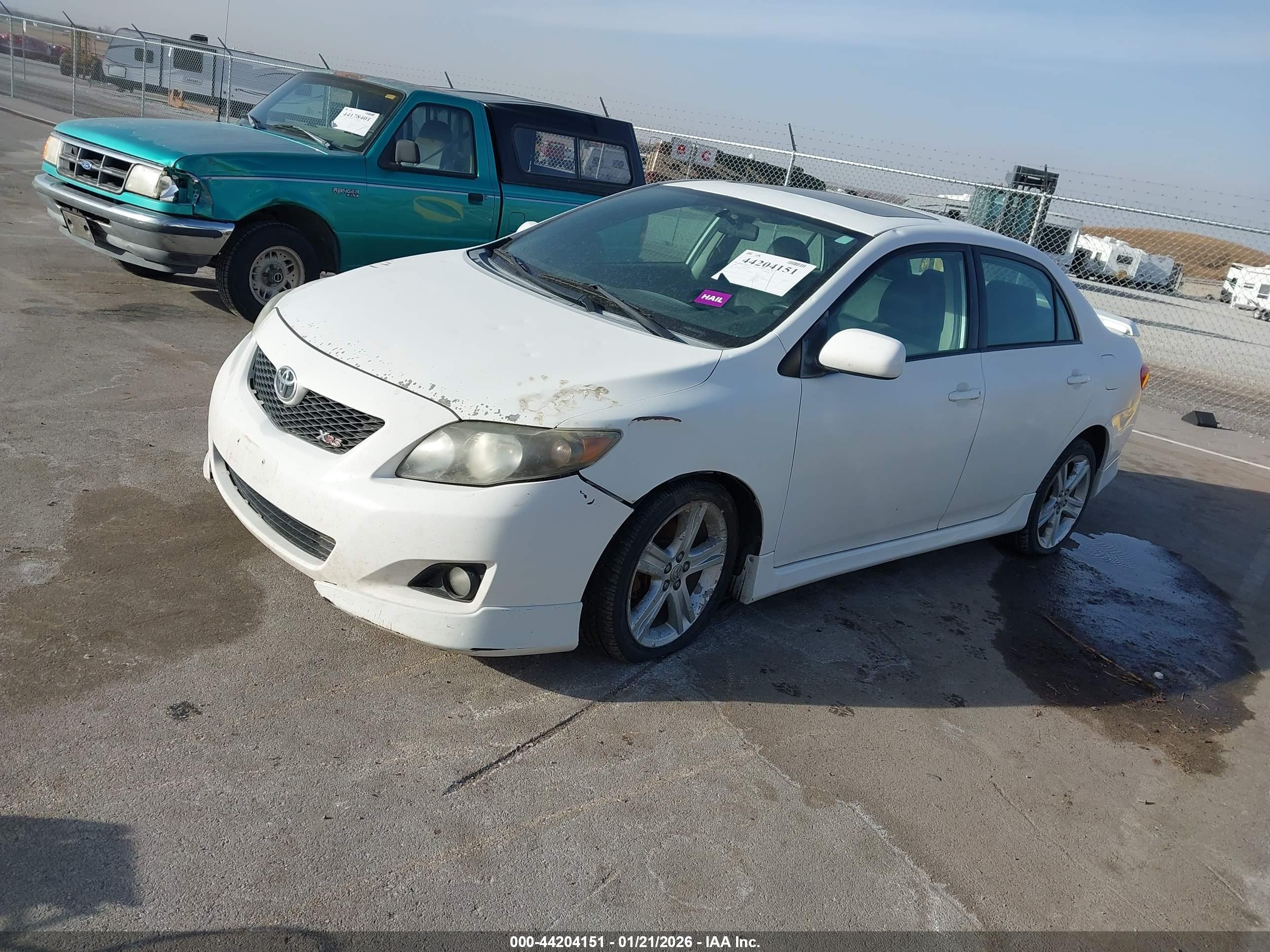 TOYOTA COROLLA image 2