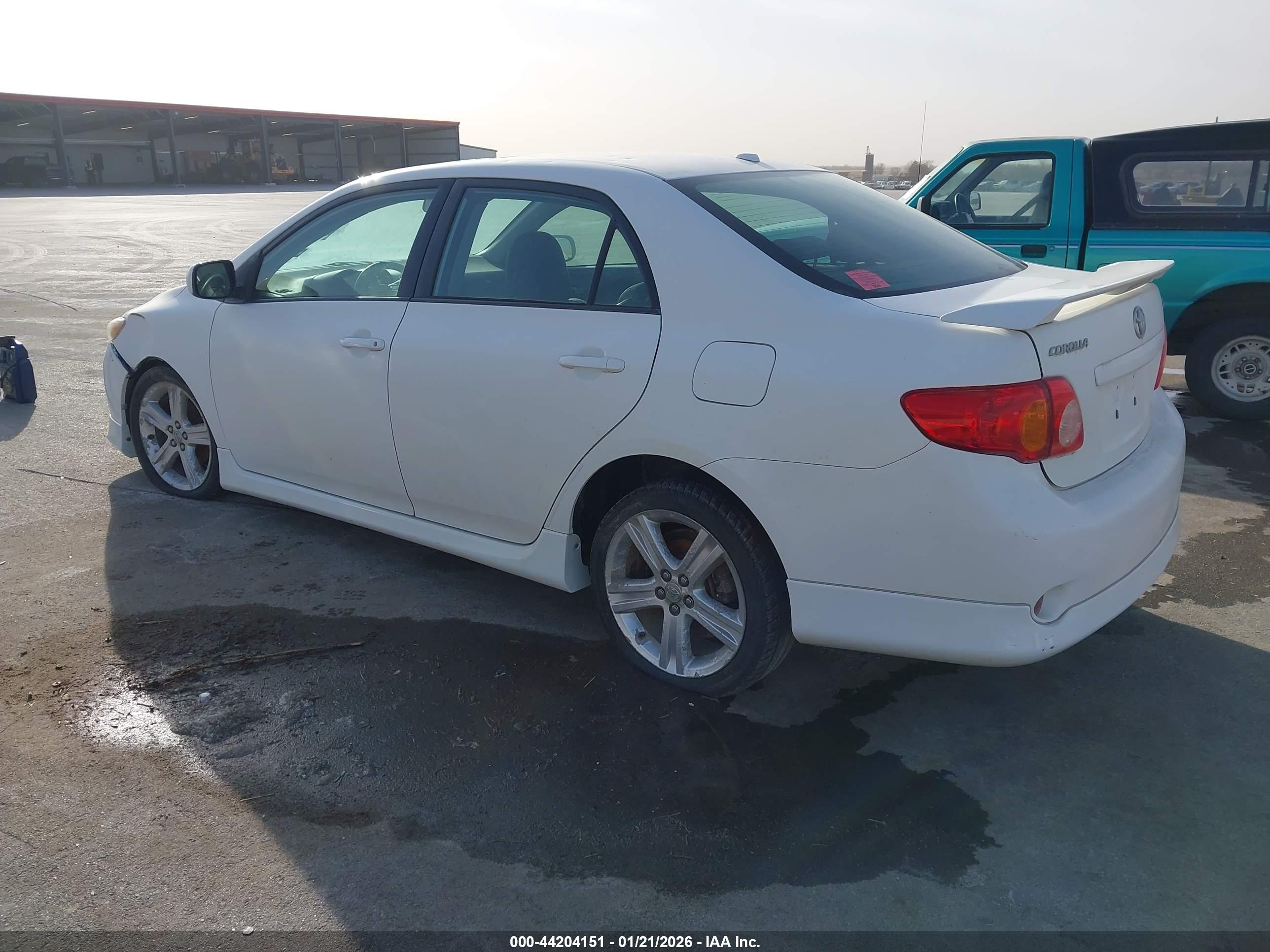 TOYOTA COROLLA image 3