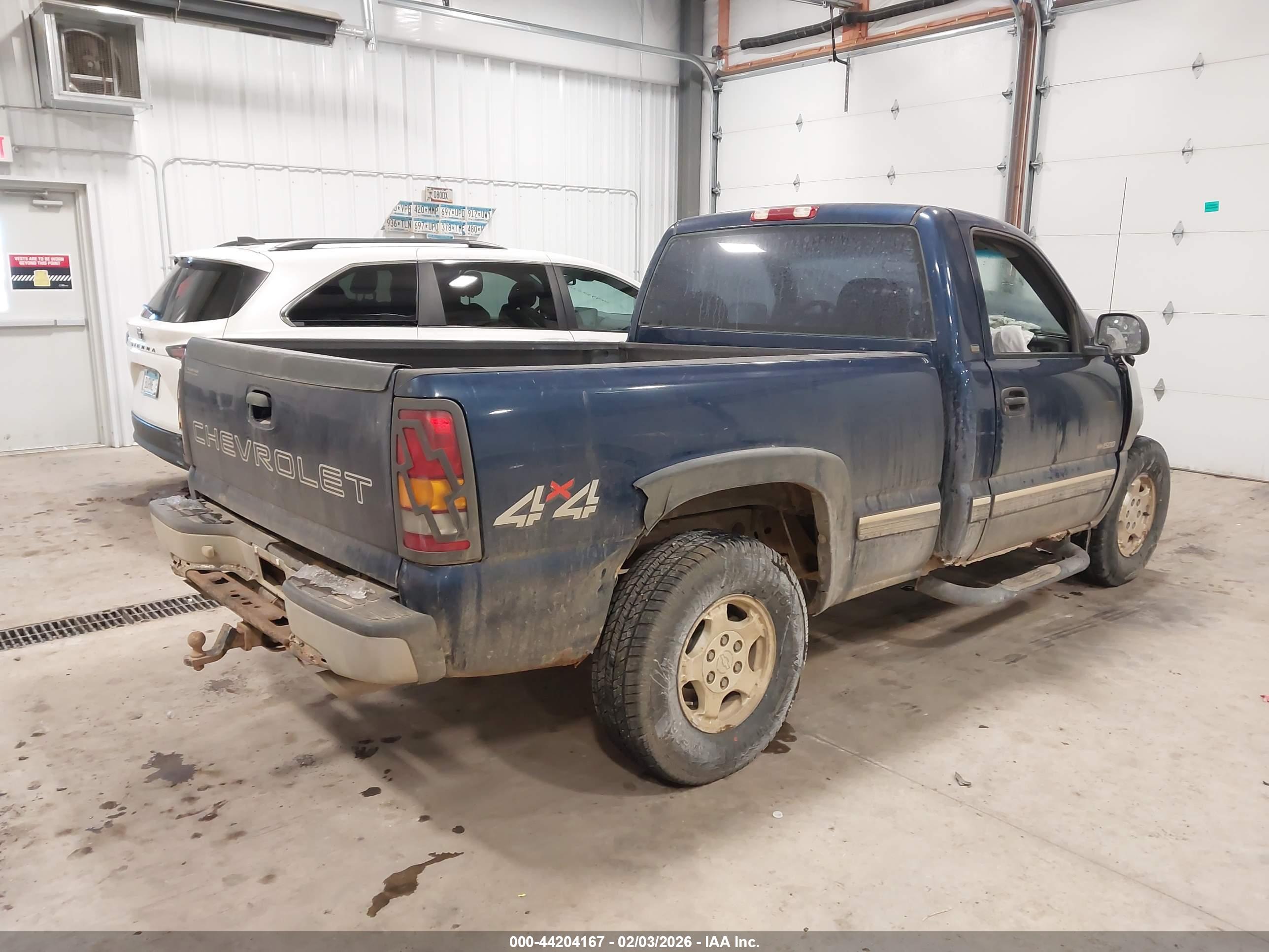 CHEVROLET SILVERADO image 4
