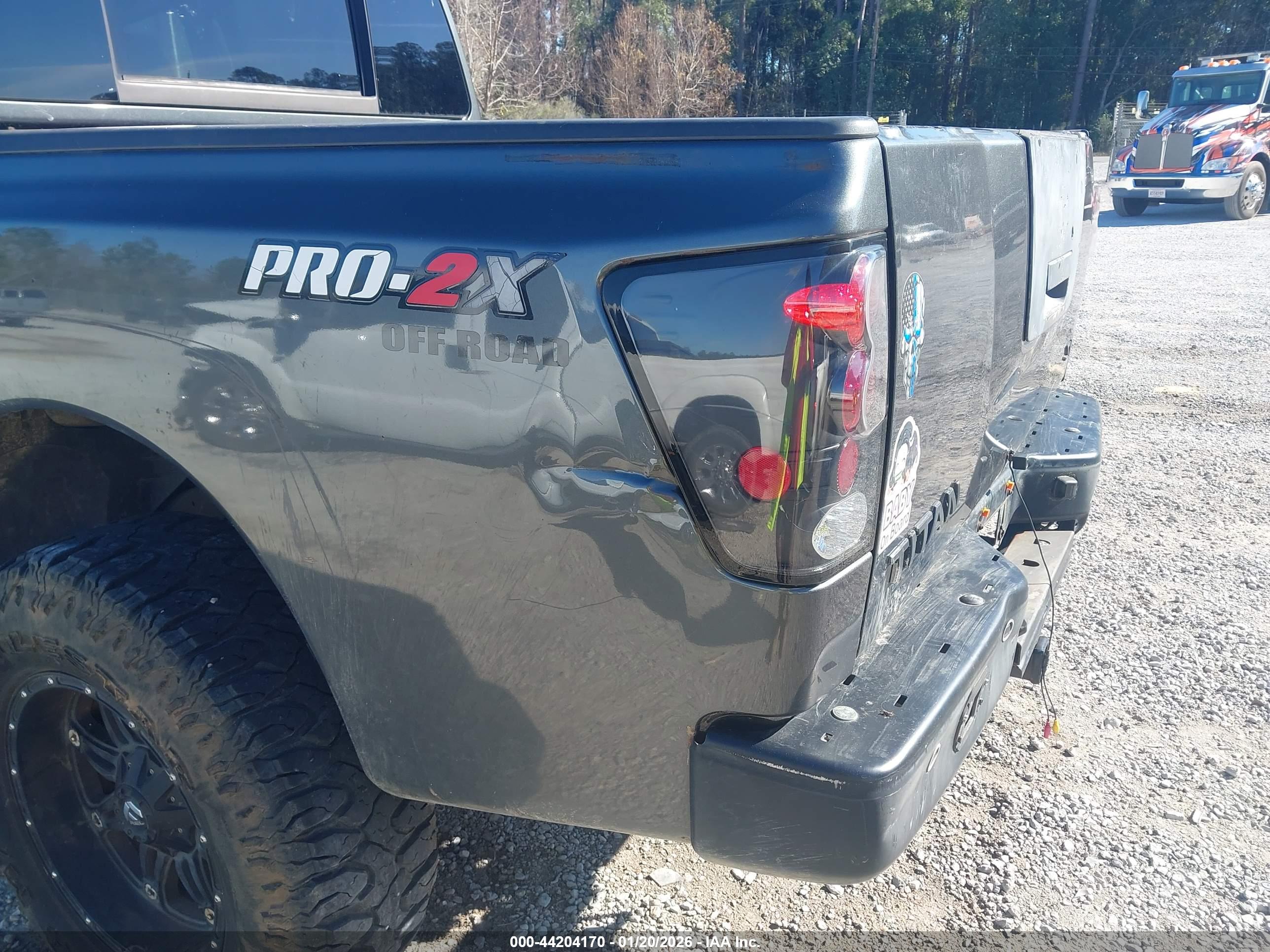 NISSAN TITAN image 6