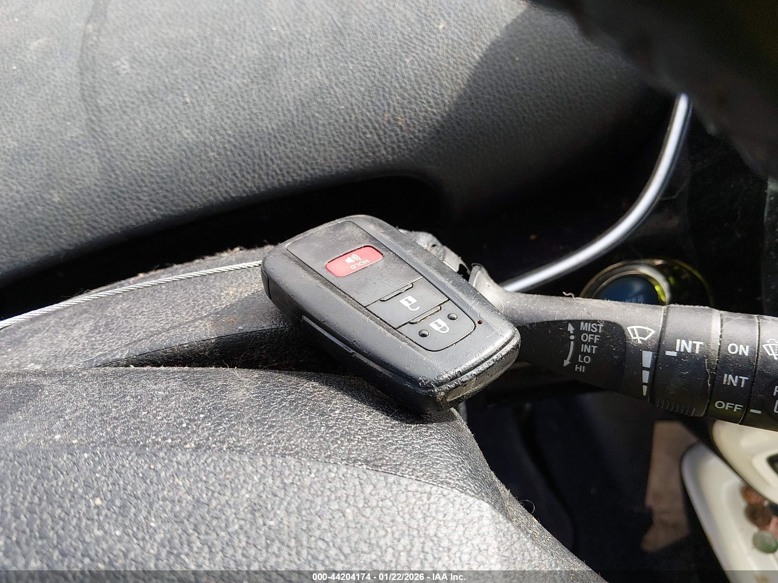 TOYOTA PRIUS image 11