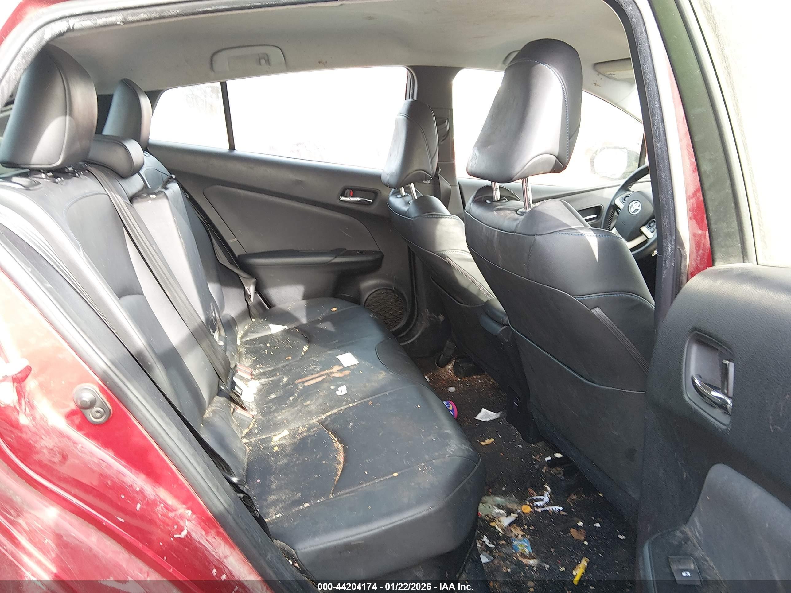 TOYOTA PRIUS image 8