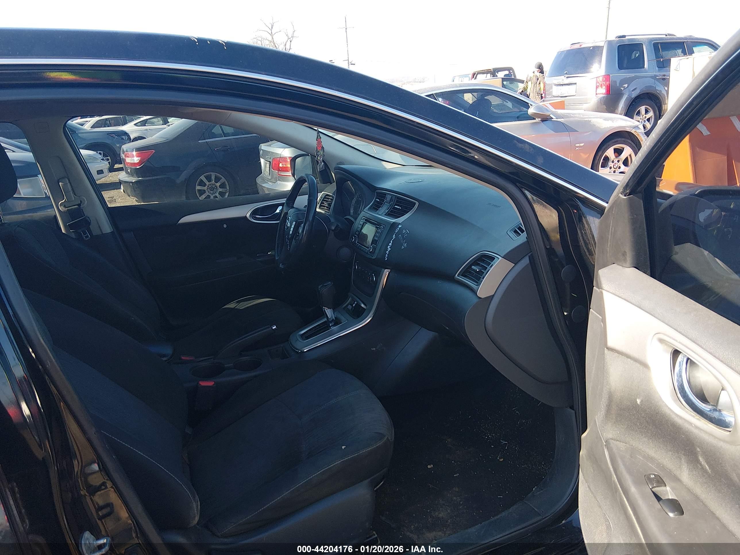 NISSAN SENTRA image 5