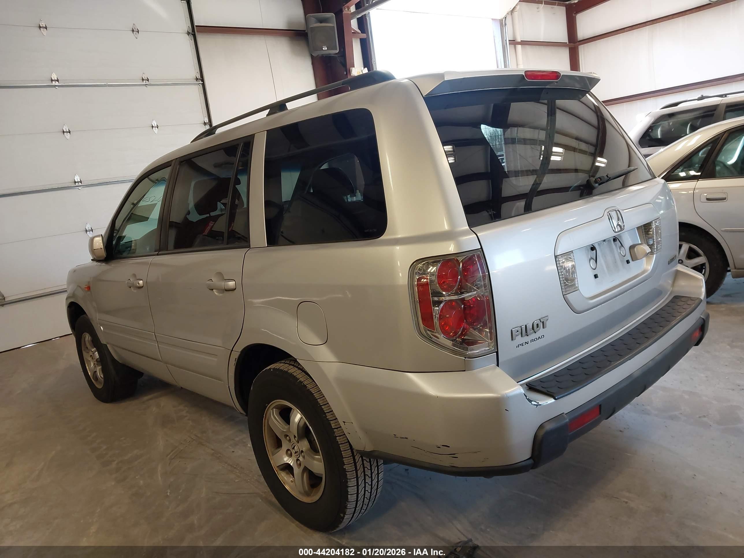 HONDA PILOT image 3