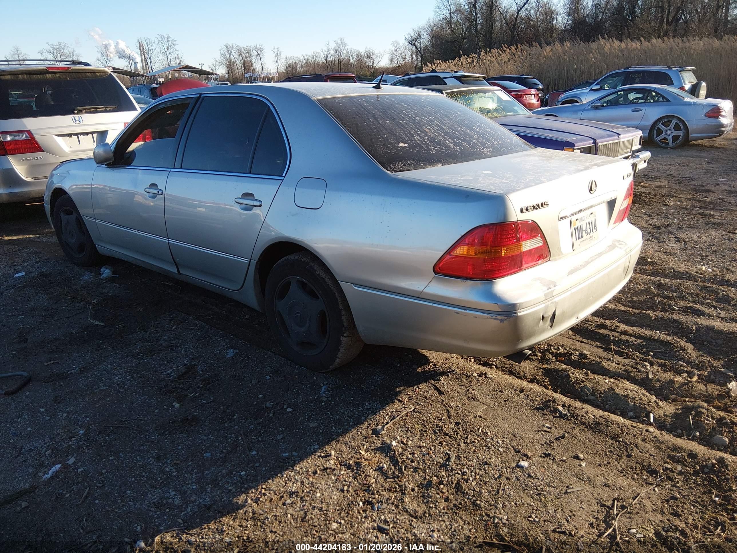 LEXUS LS image 3