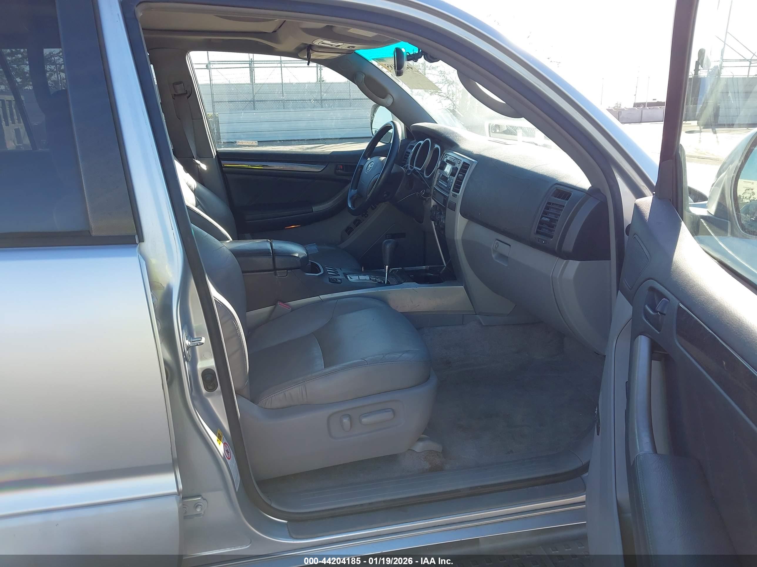 TOYOTA 4RUNNER image 5