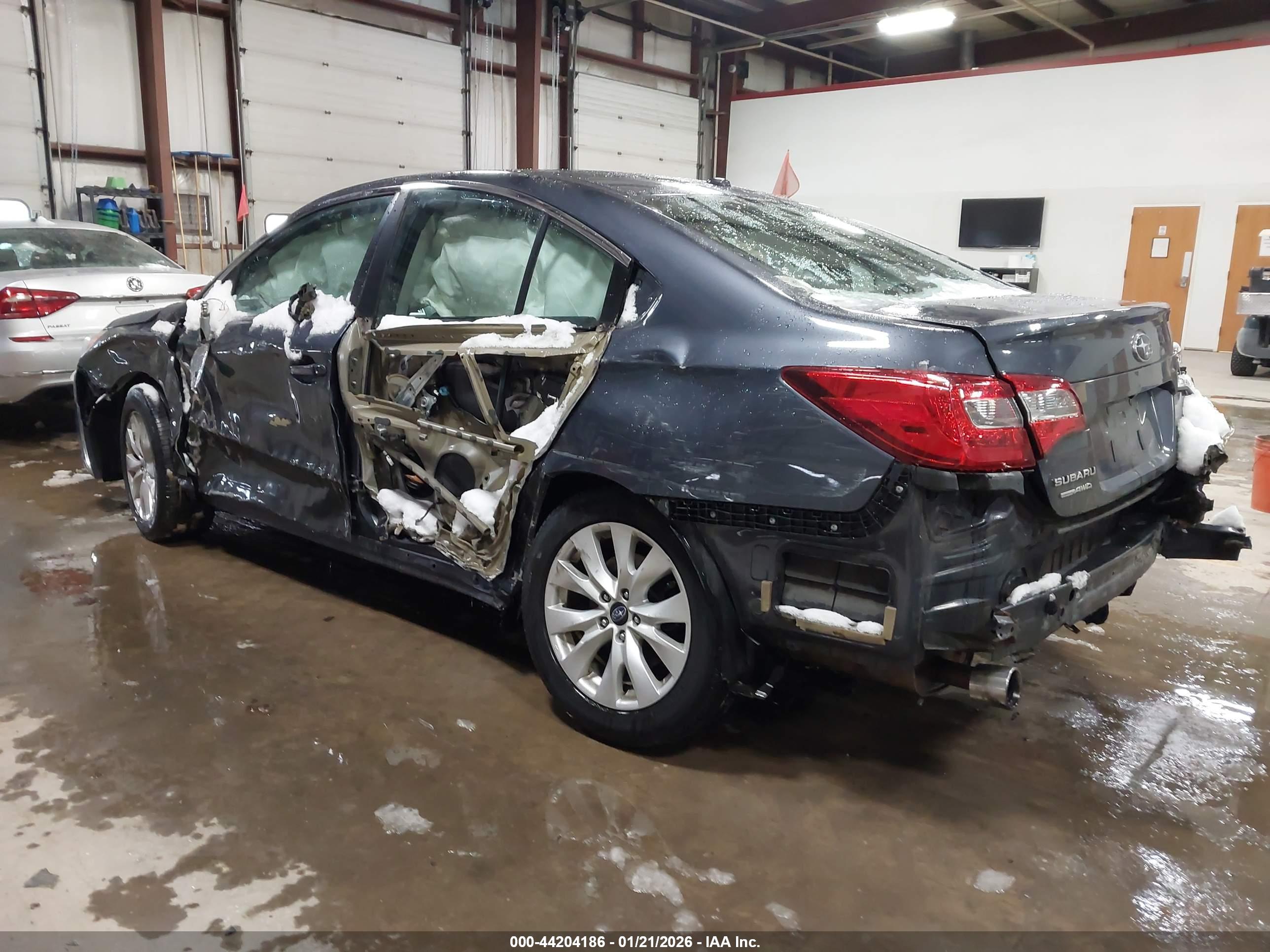 SUBARU LEGACY image 3