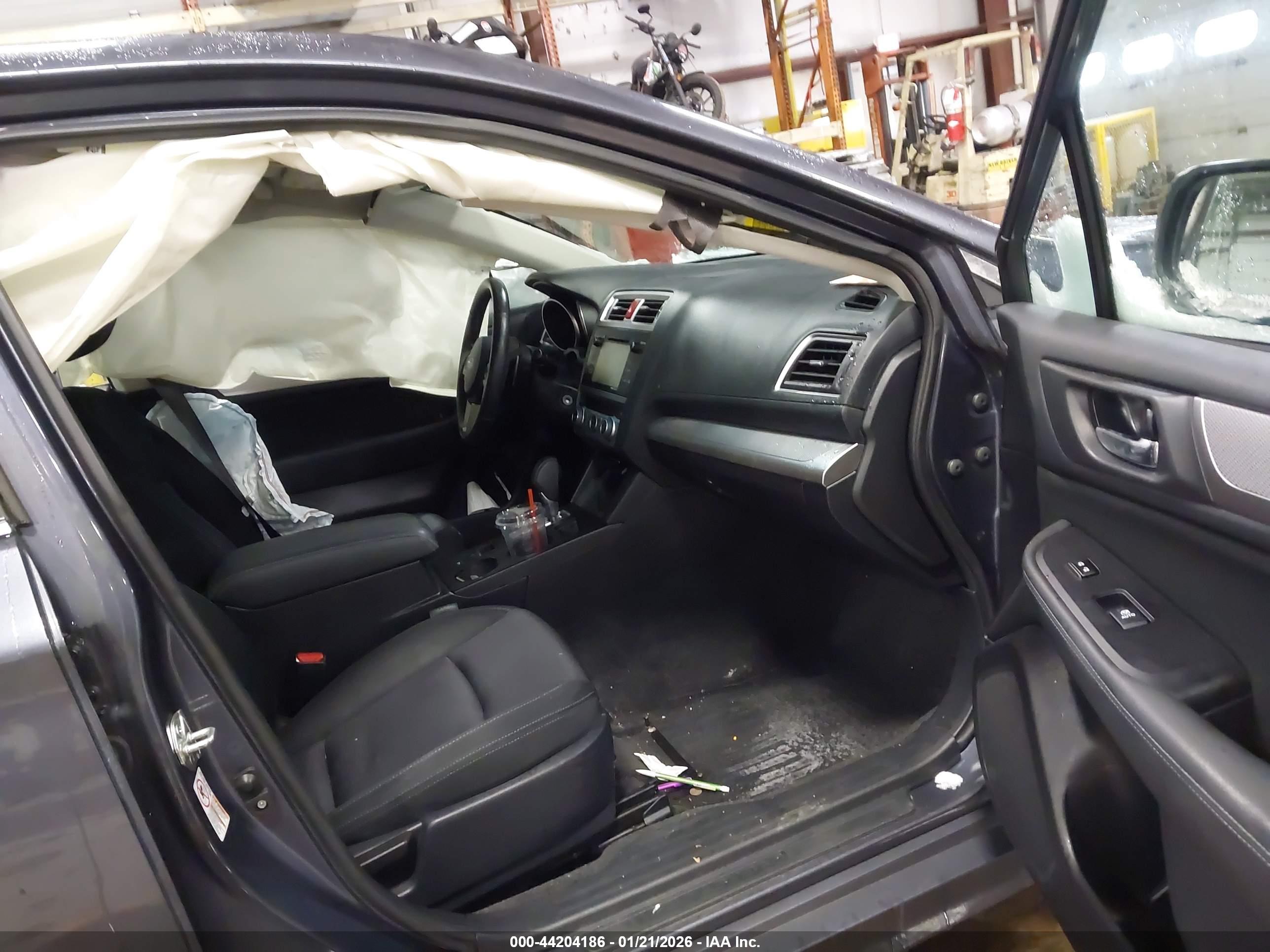 SUBARU LEGACY image 5