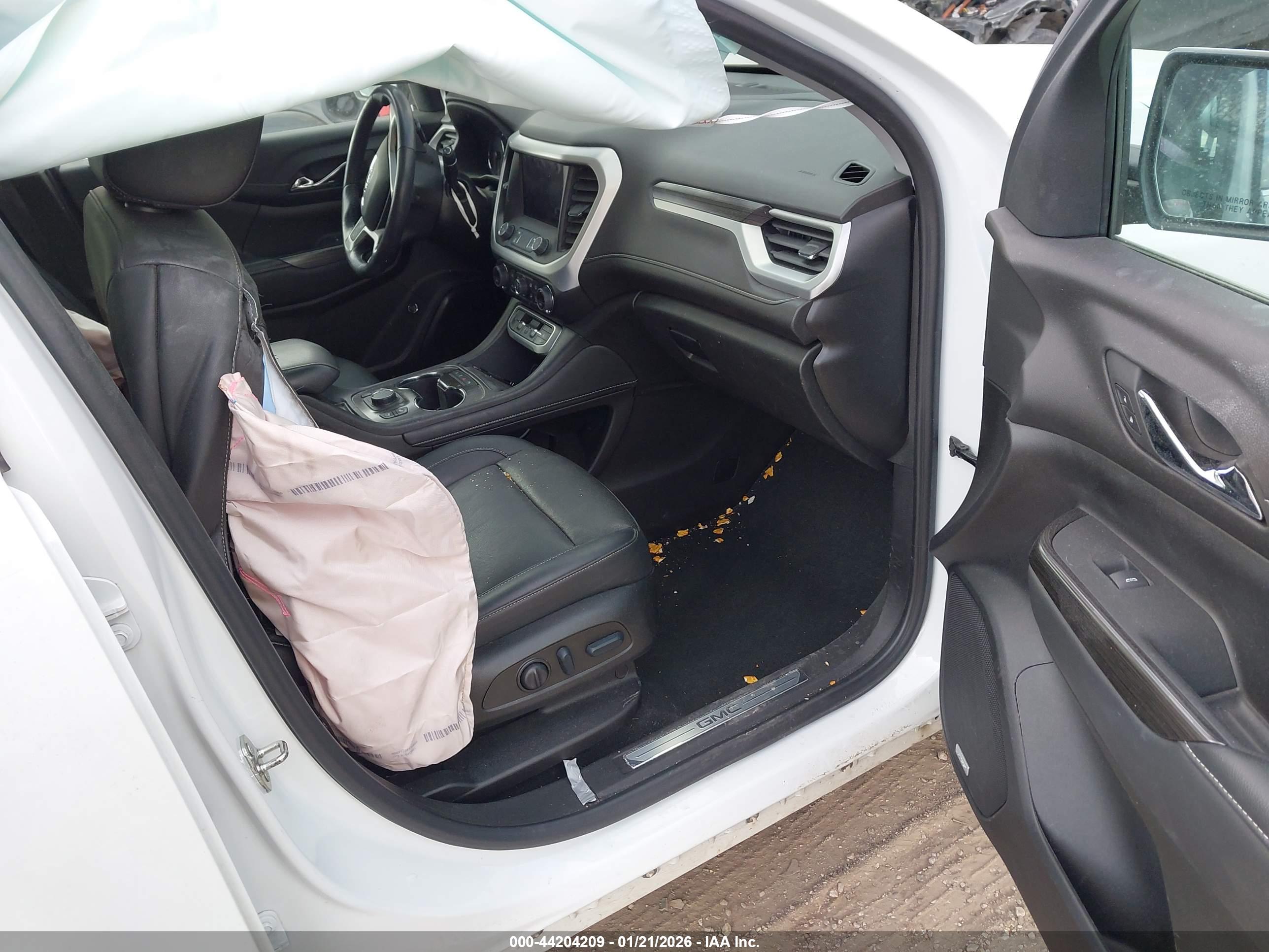 GMC ACADIA image 5