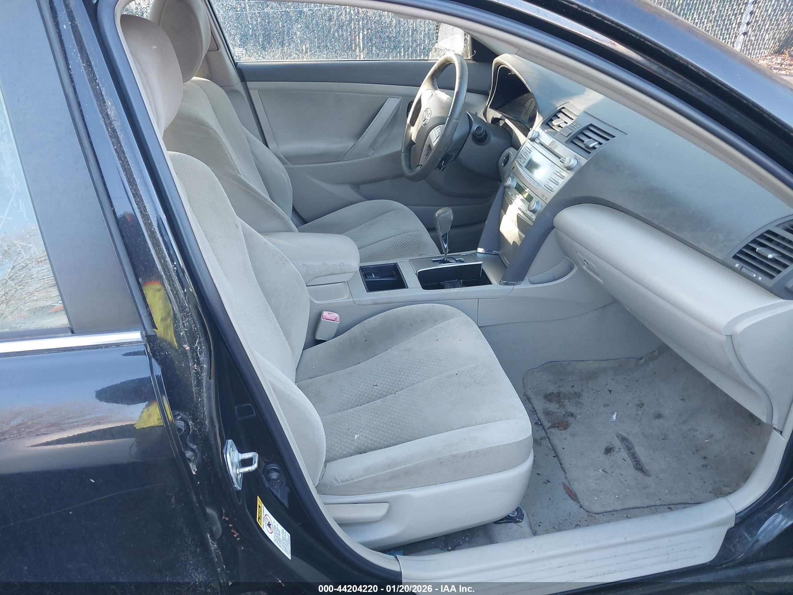 TOYOTA CAMRY image 5