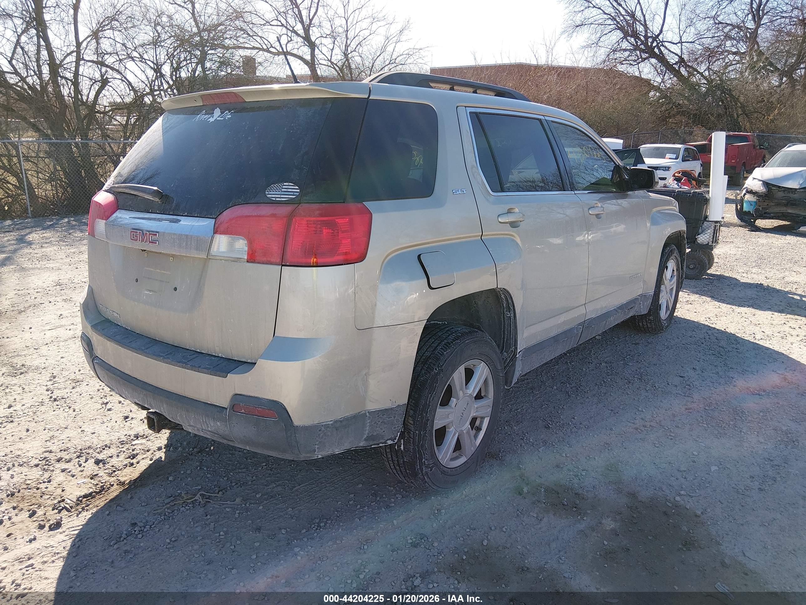 GMC TERRAIN image 4