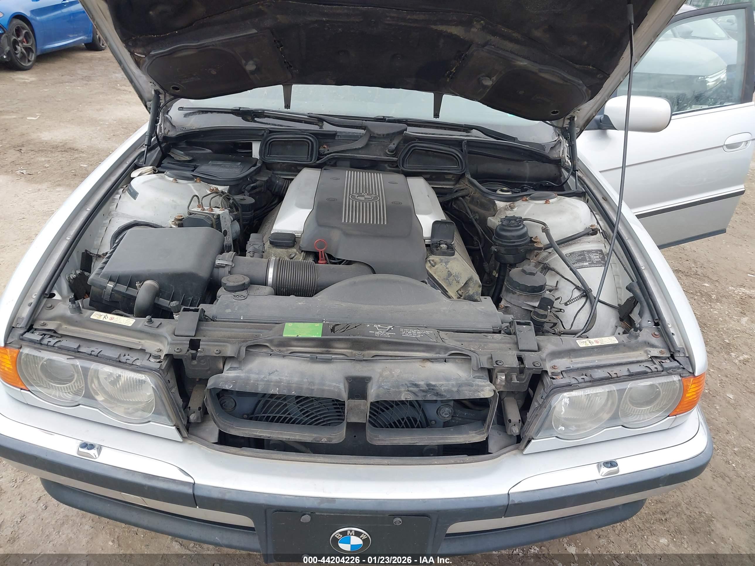 BMW 740IA image 10