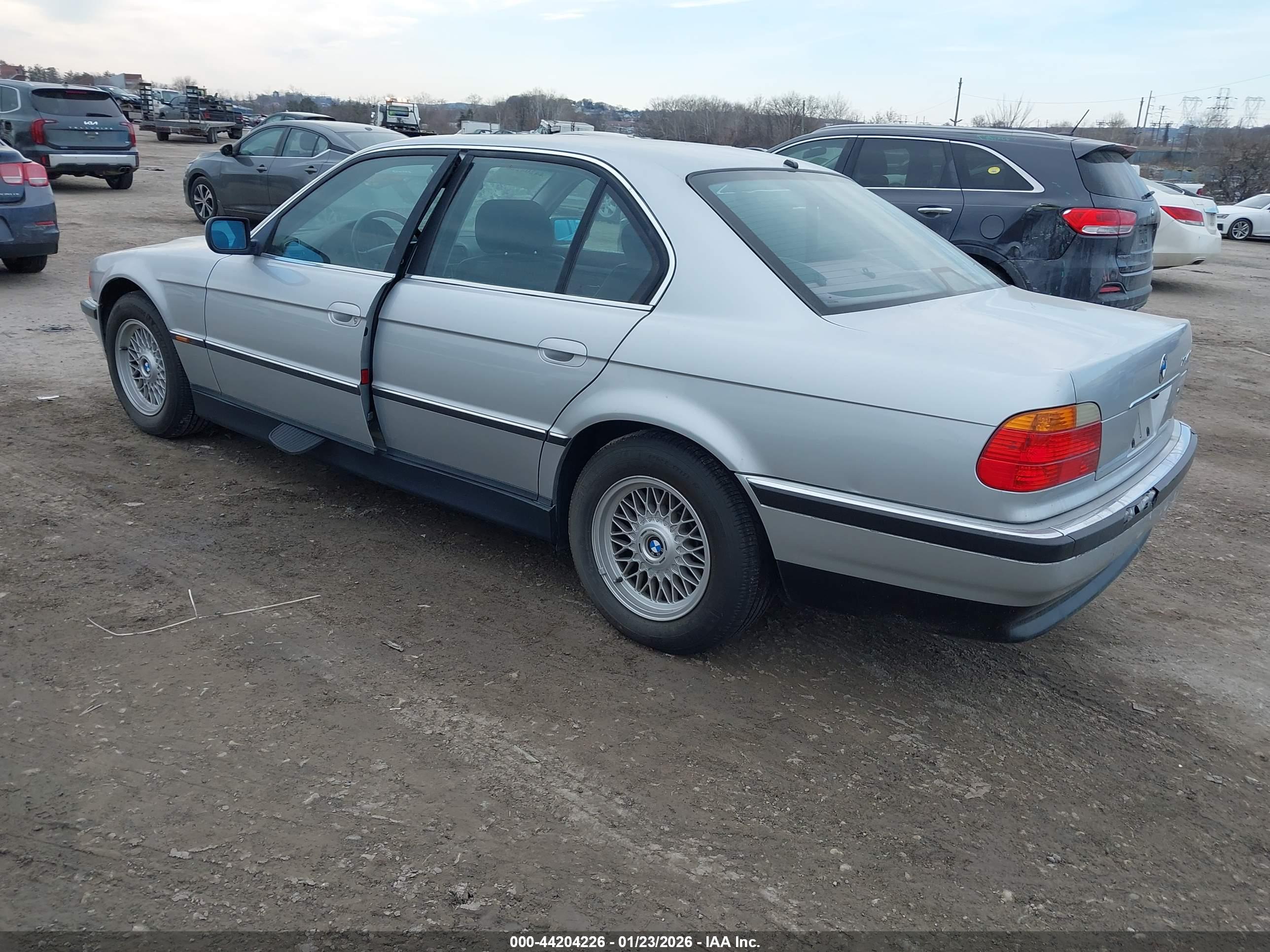 BMW 740IA image 3
