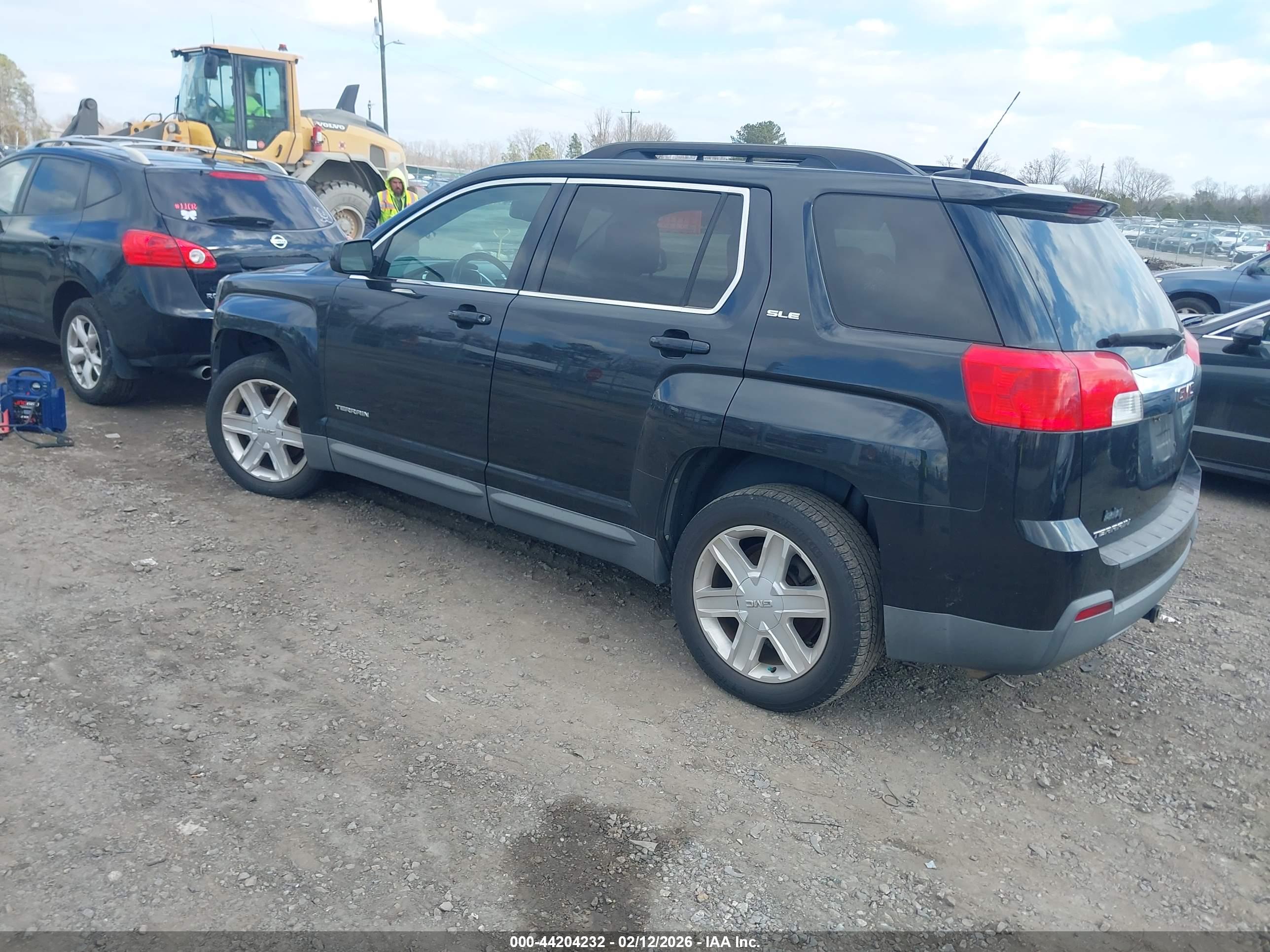 GMC TERRAIN image 3