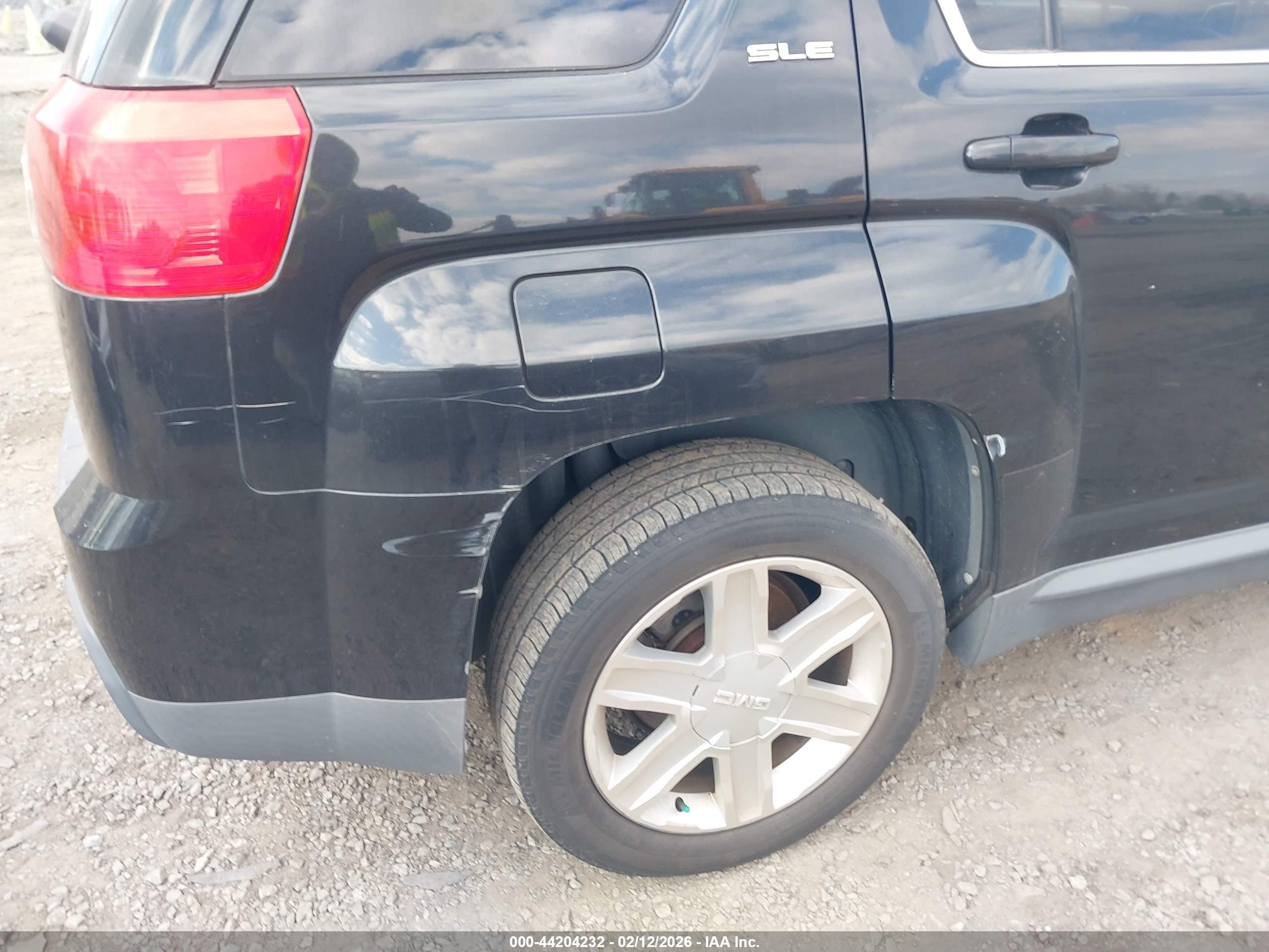 GMC TERRAIN image 6