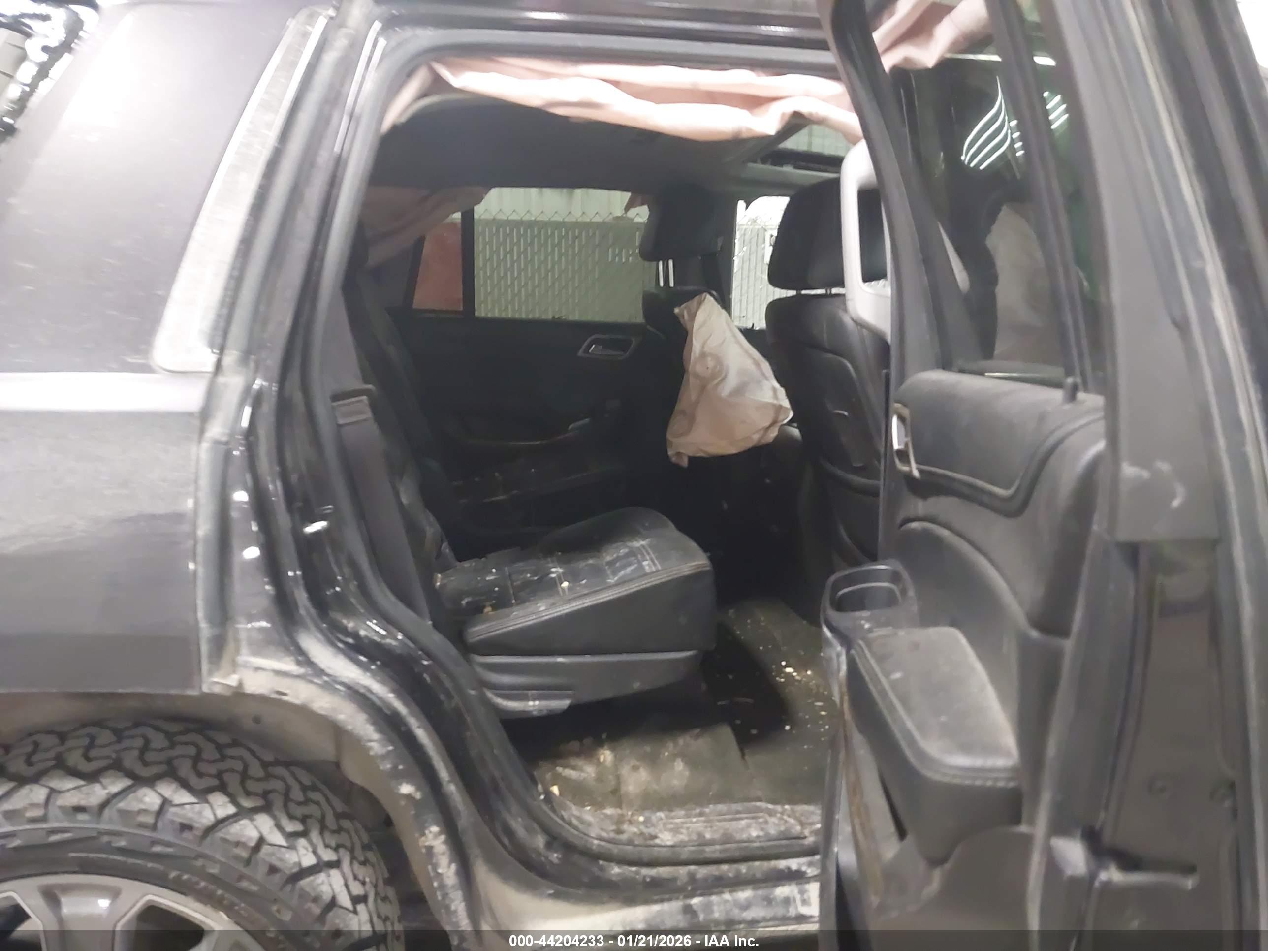 GMC YUKON image 8