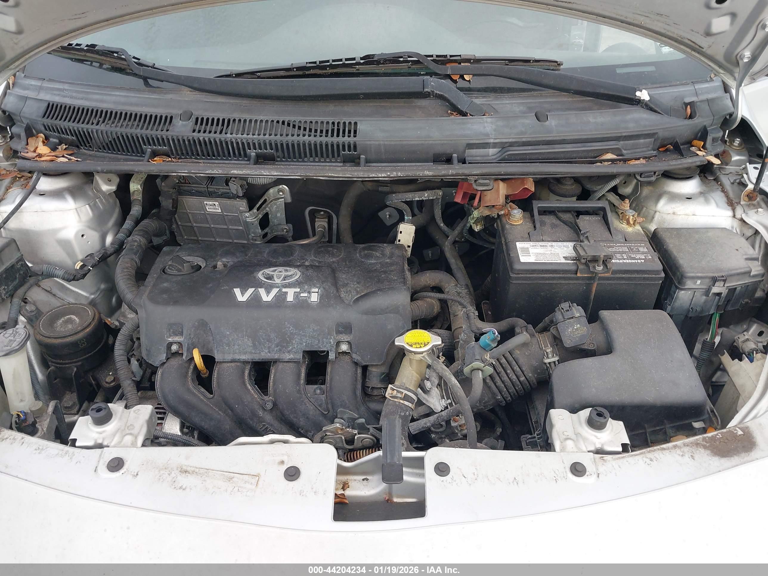 TOYOTA YARIS image 10