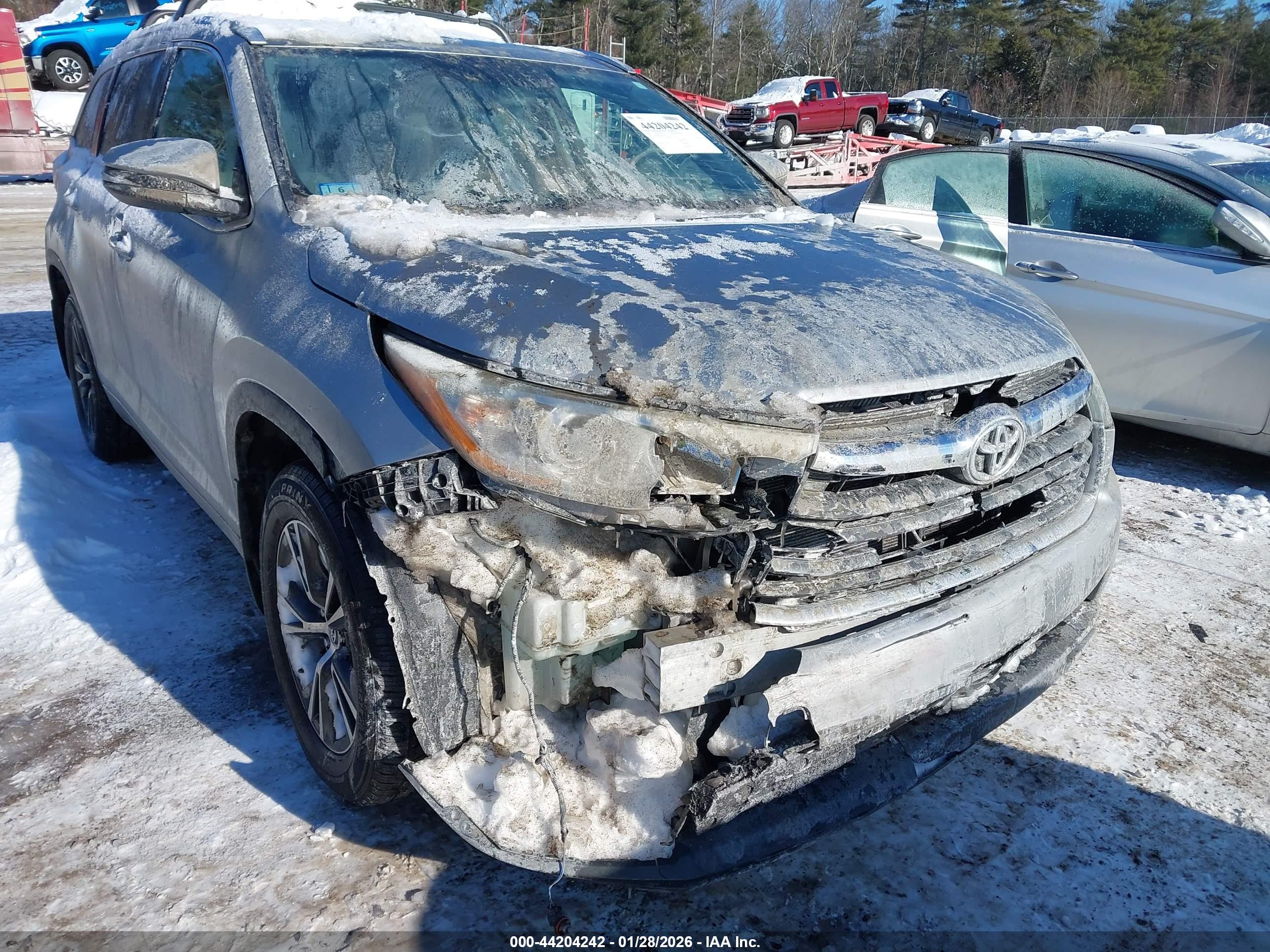 TOYOTA HIGHLANDER image 6