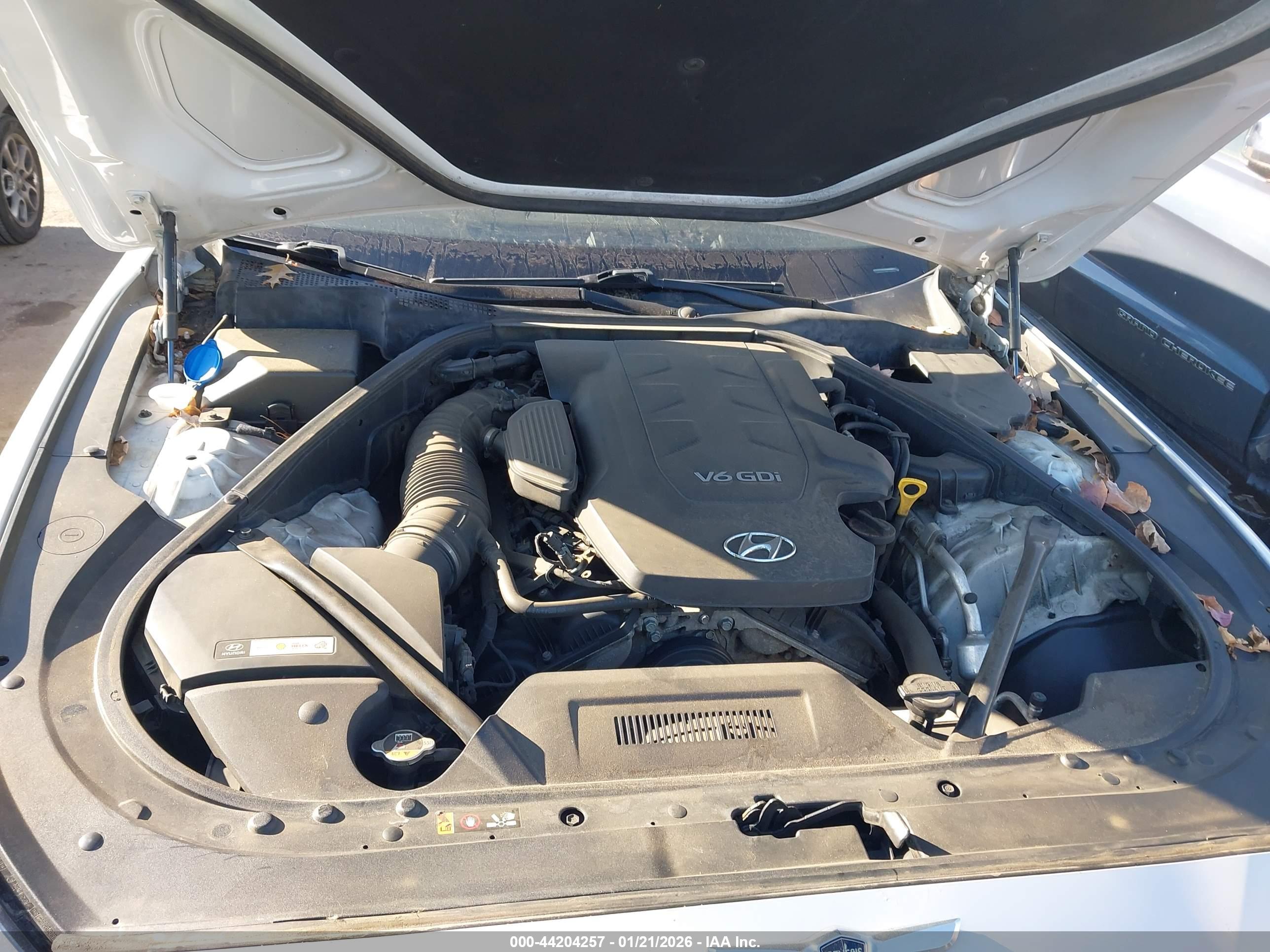HYUNDAI GENESIS image 10