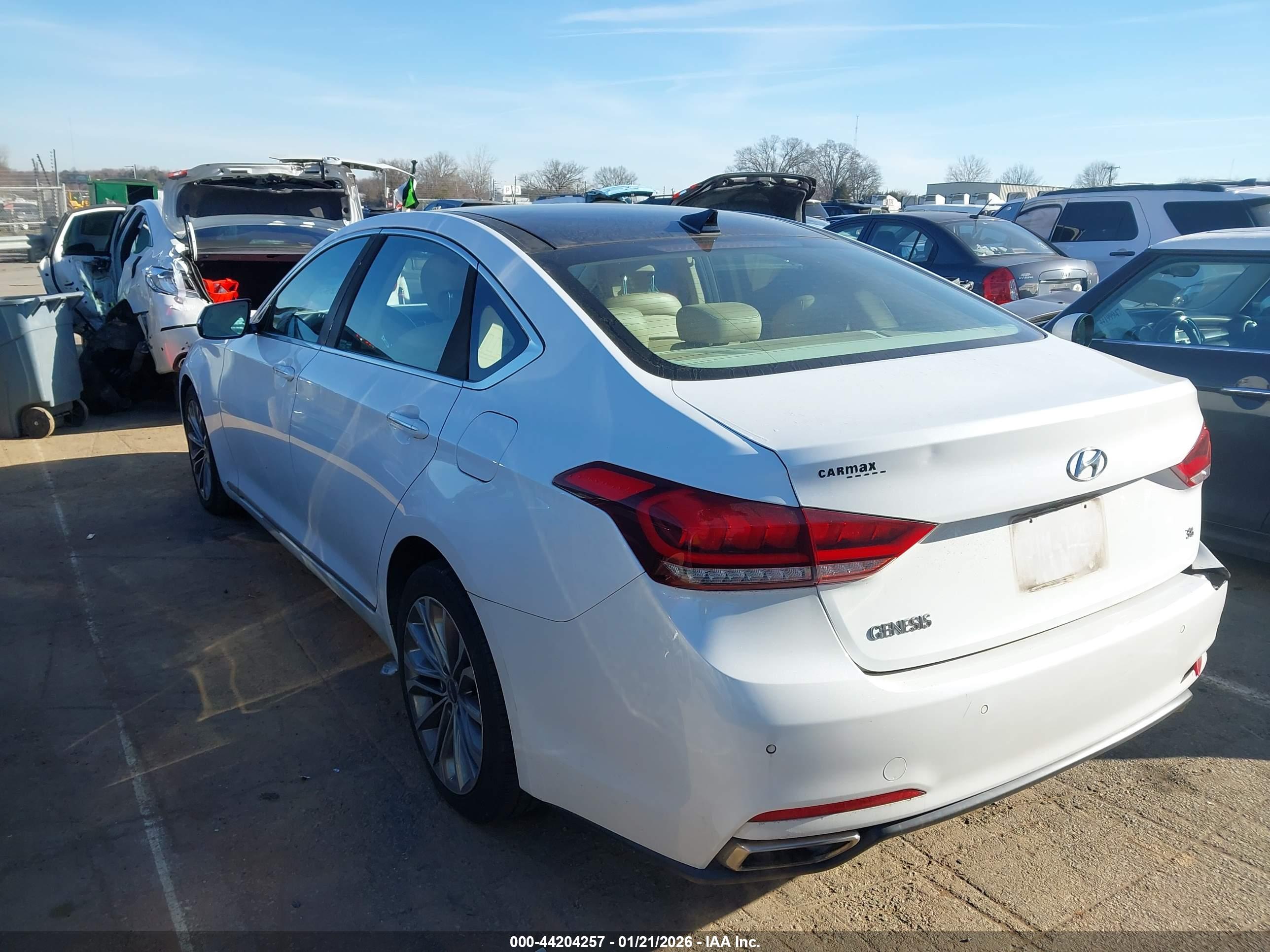 HYUNDAI GENESIS image 3