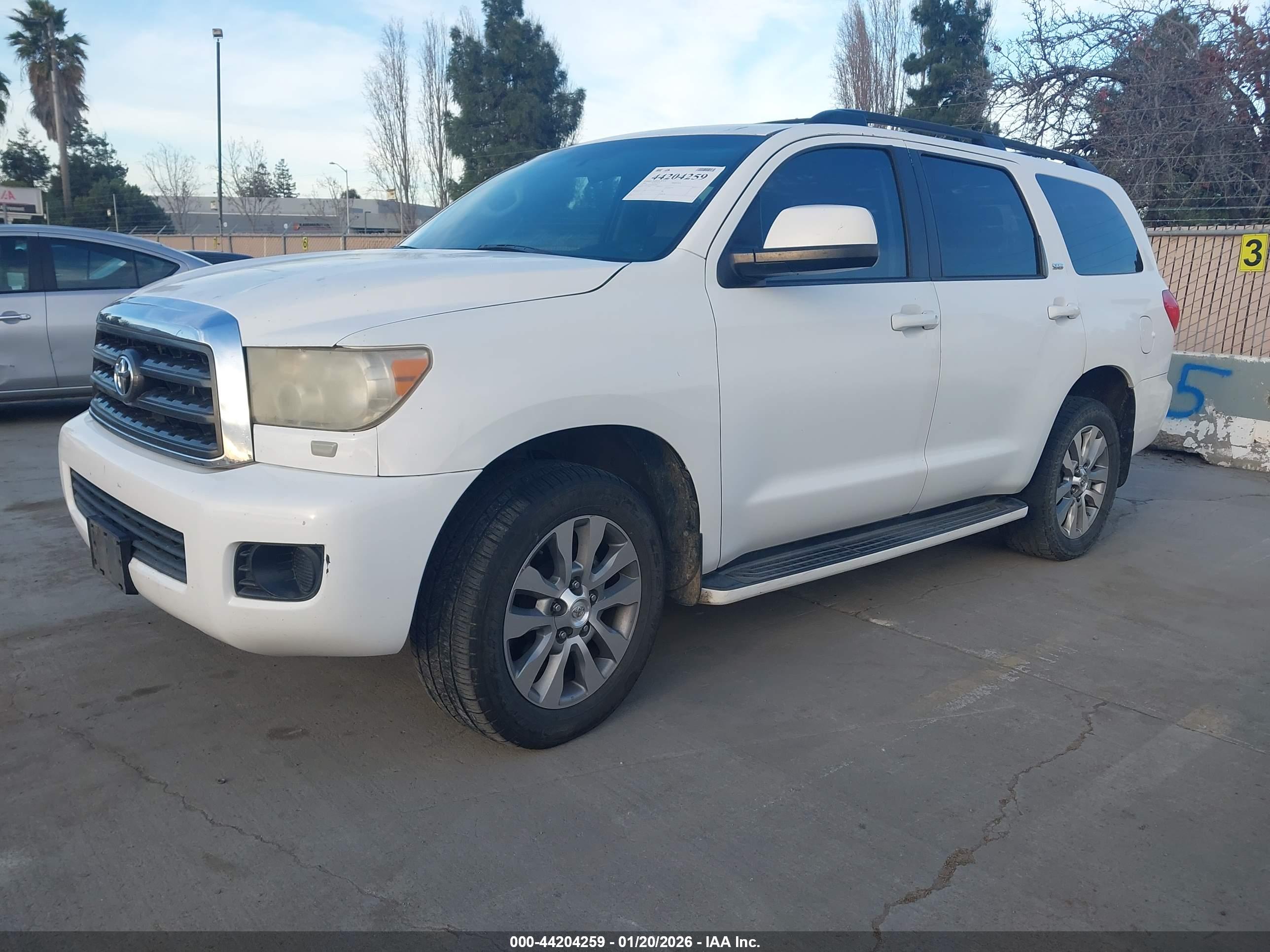 TOYOTA SEQUOIA image 2