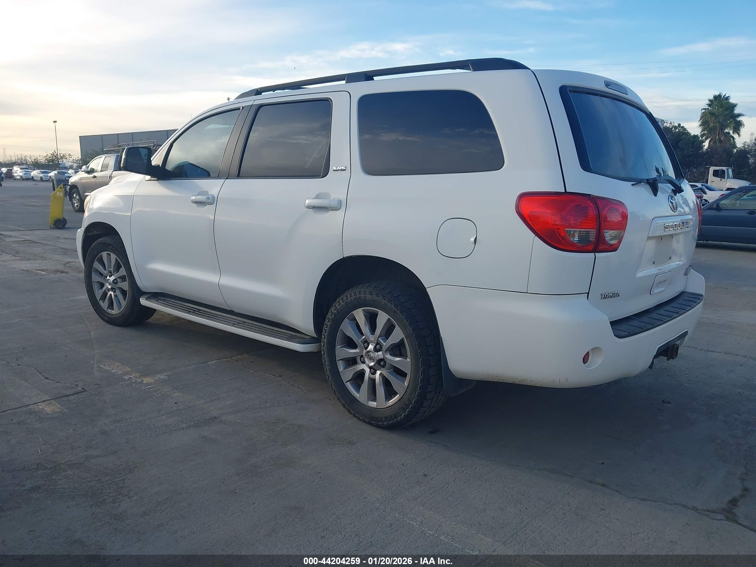TOYOTA SEQUOIA image 3