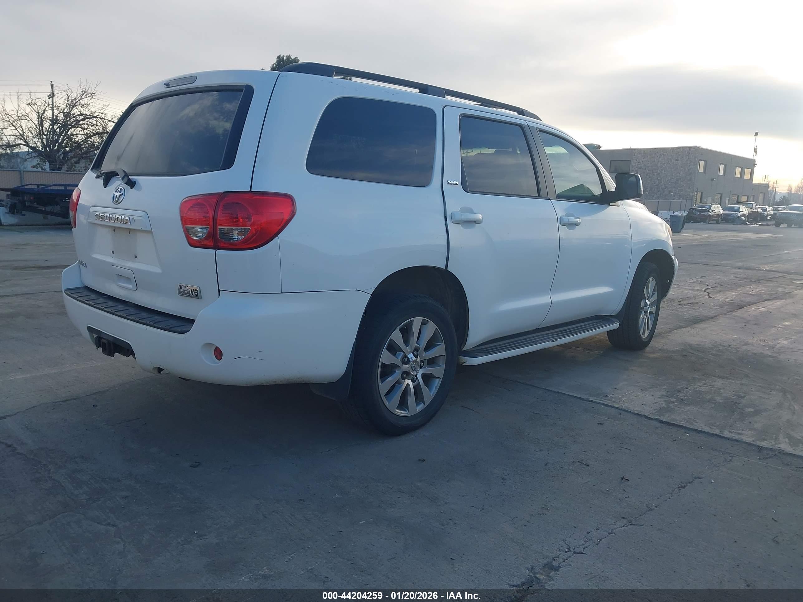 TOYOTA SEQUOIA image 4