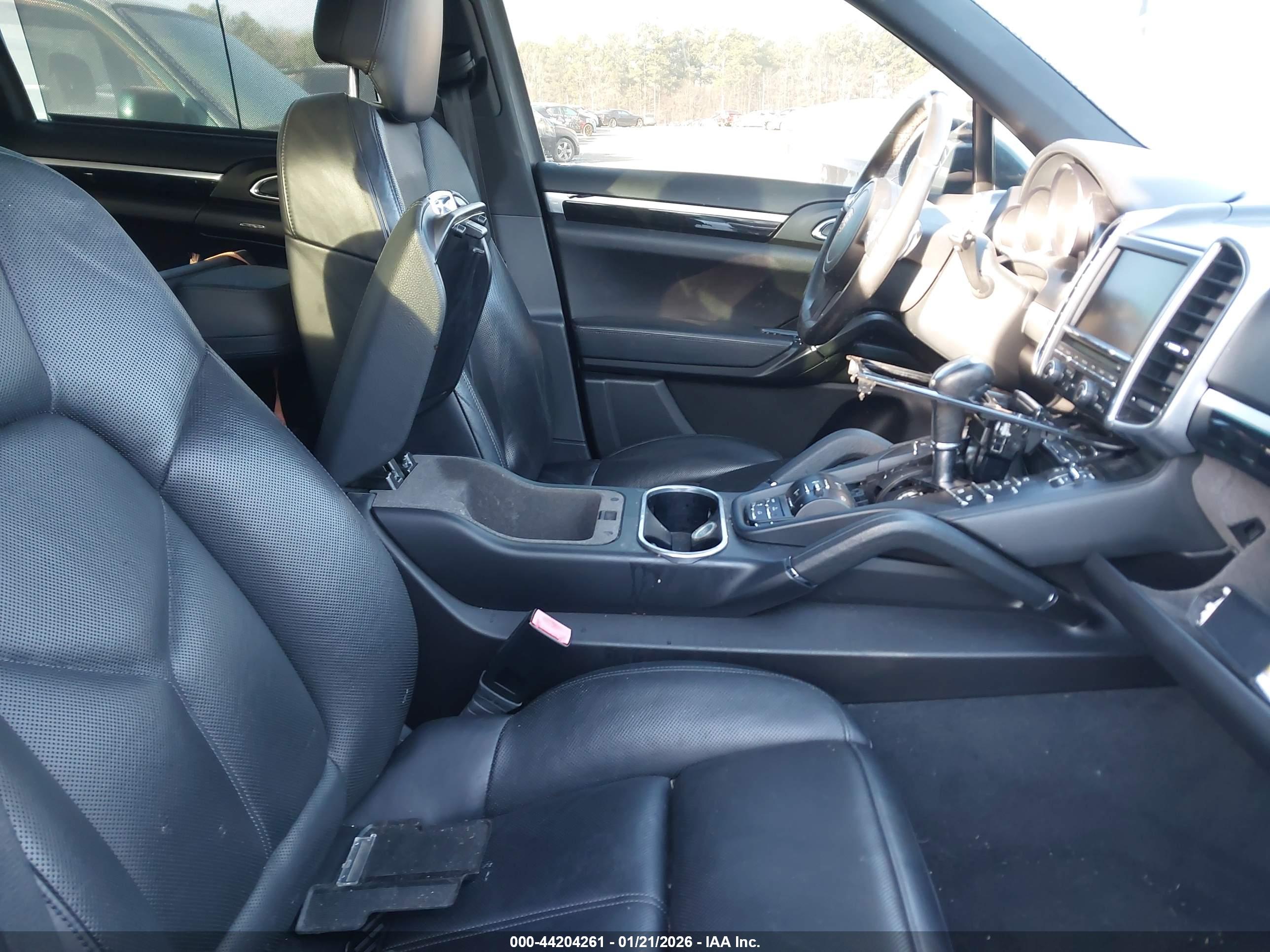 PORSCHE CAYENNE image 5