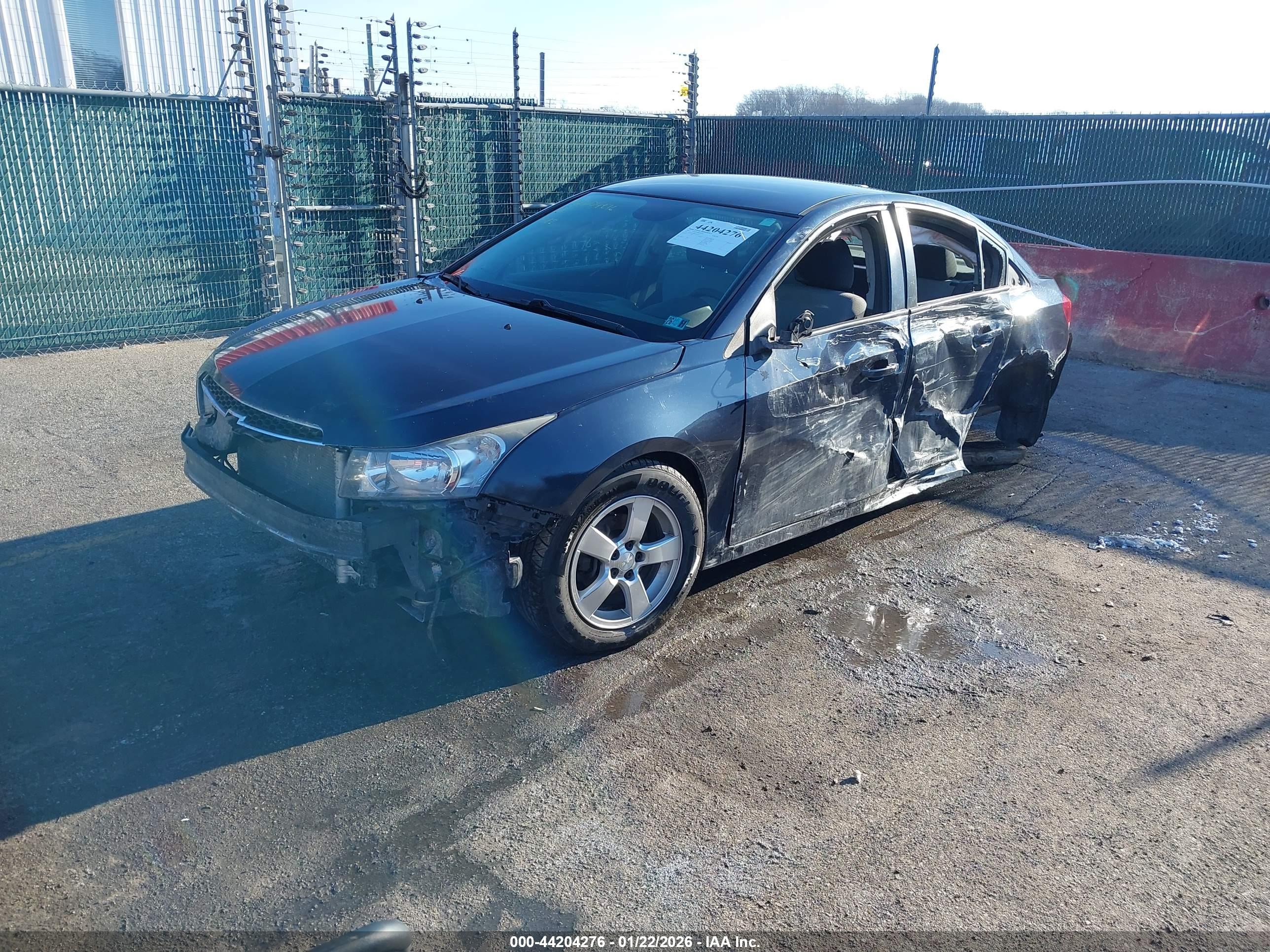 CHEVROLET CRUZE image 2